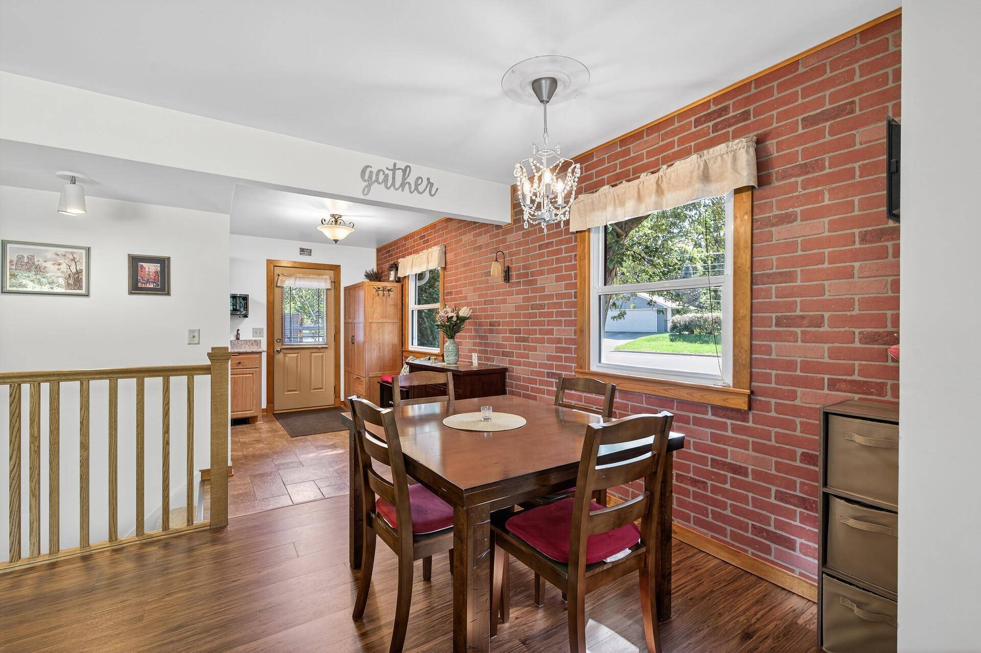 Bloomington, MN 55431,8549 Russell AVE S