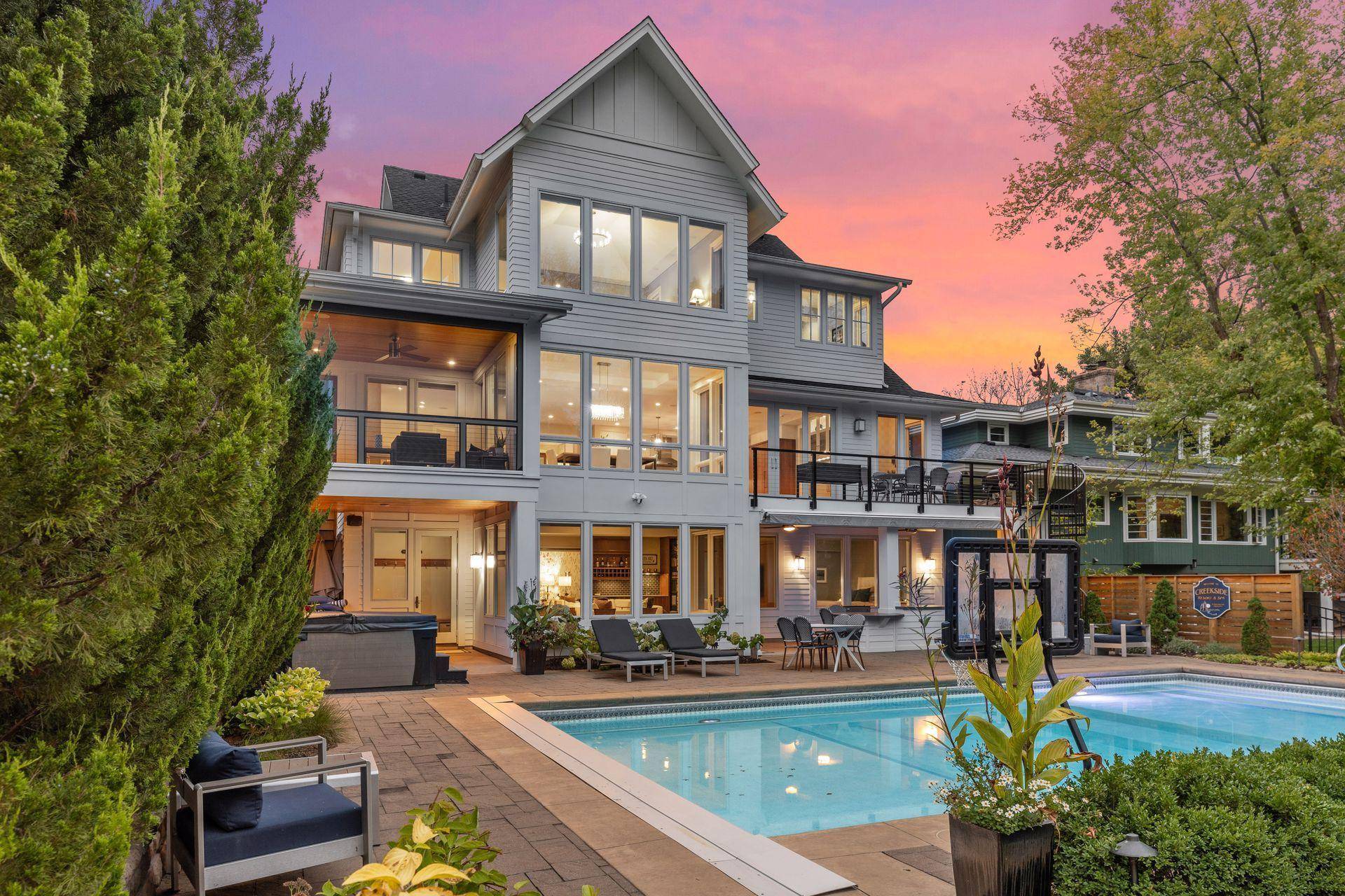 Edina, MN 55410,3509 W 55th ST