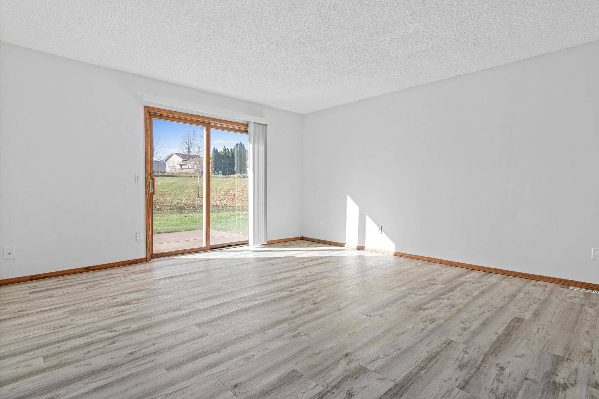 Champlin, MN 55316,11177 Edgewood CIR N