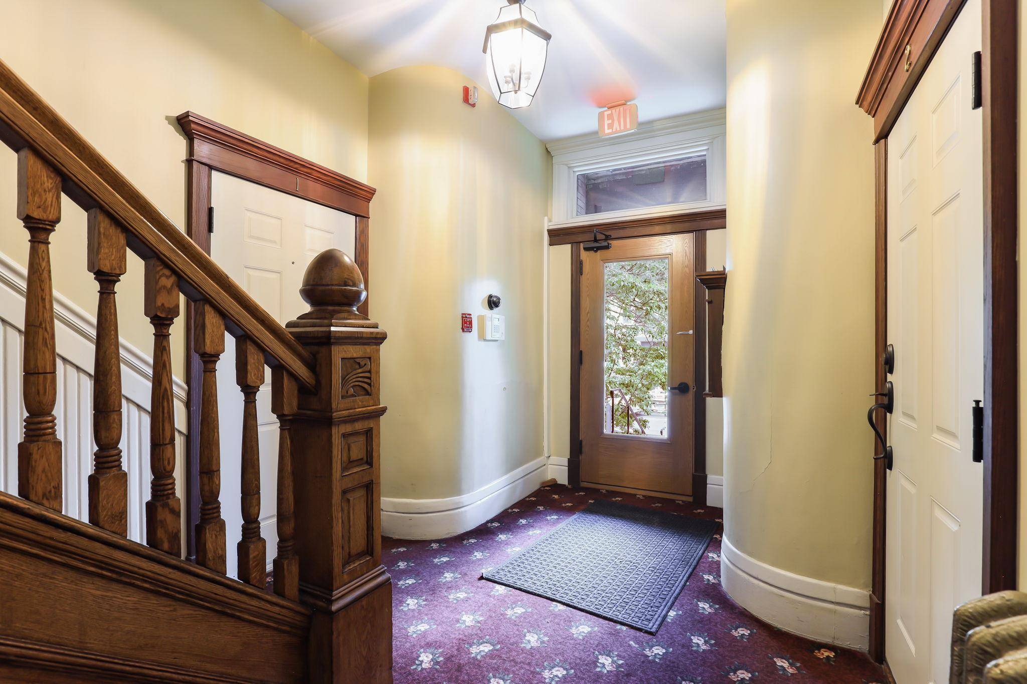 Minneapolis, MN 55404,1520 Elliot Ave #4