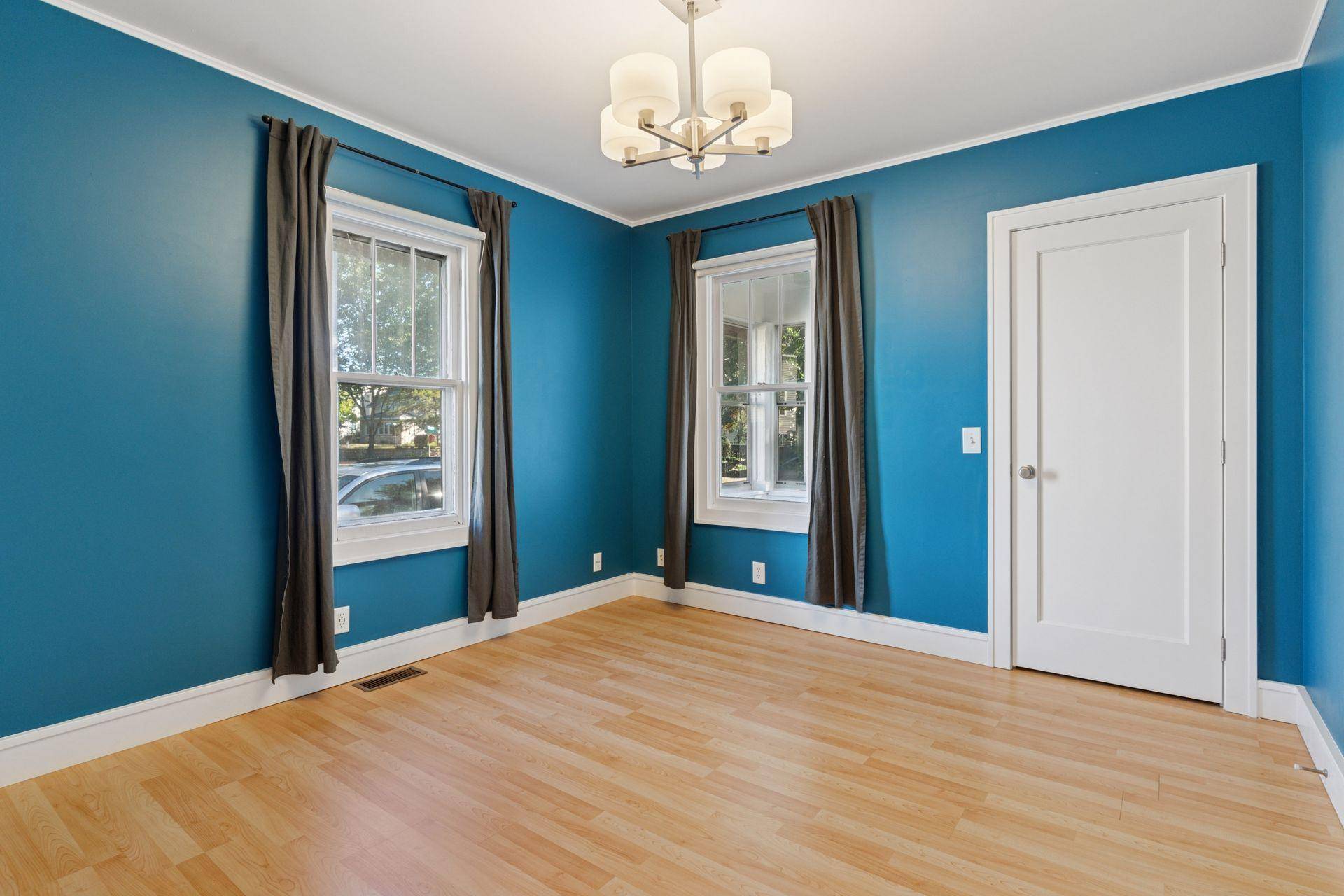 Minneapolis, MN 55418,2330 Quincy ST NE