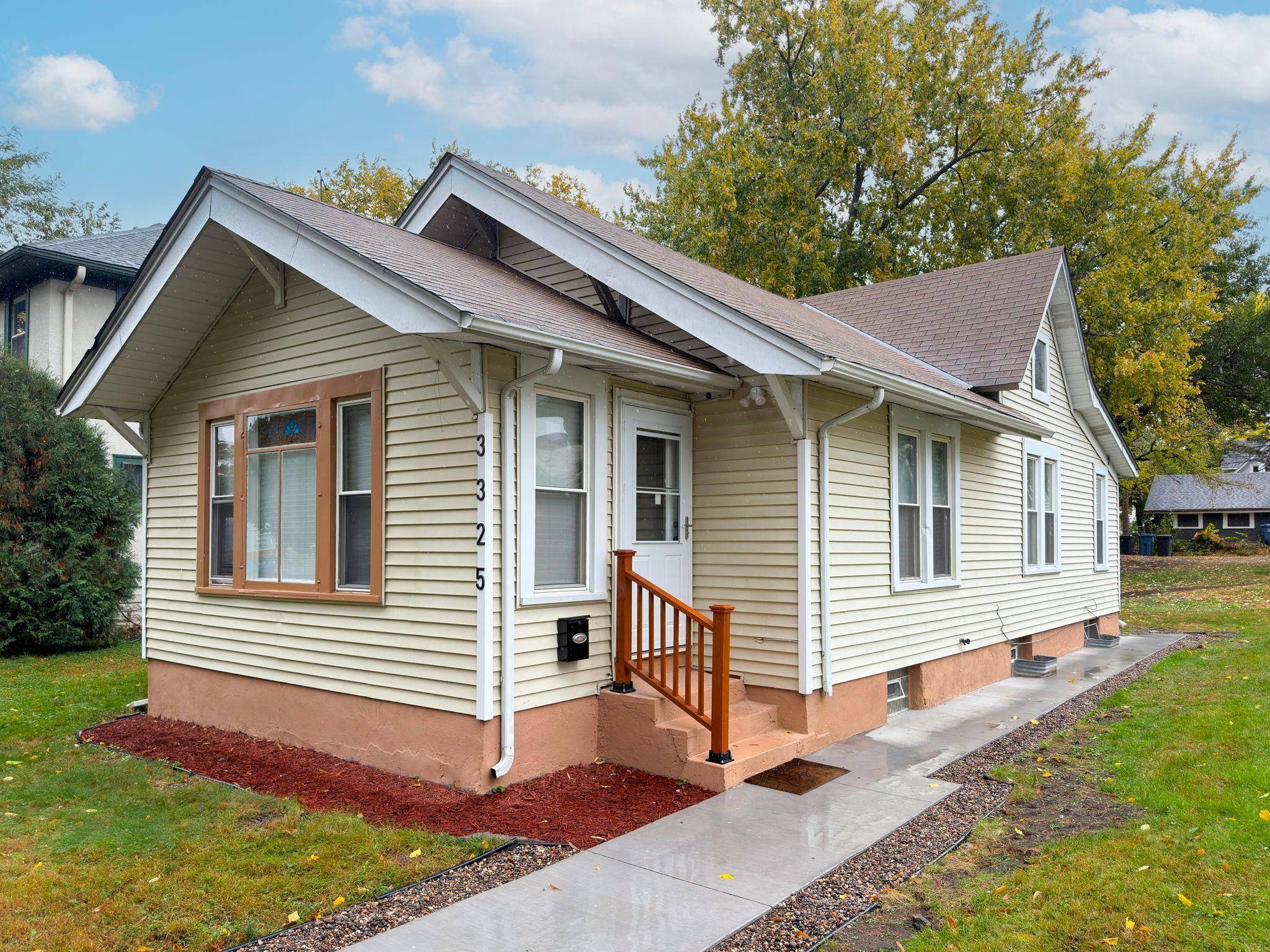 Minneapolis, MN 55407,3325 22nd AVE S