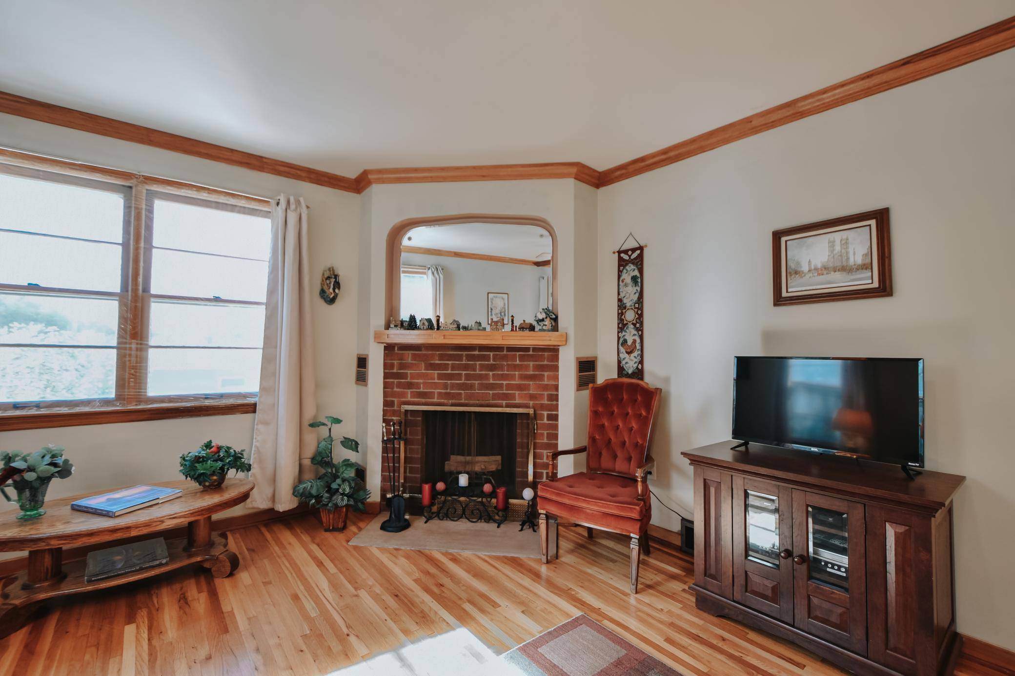 Red Wing, MN 55066,608 E 7th ST