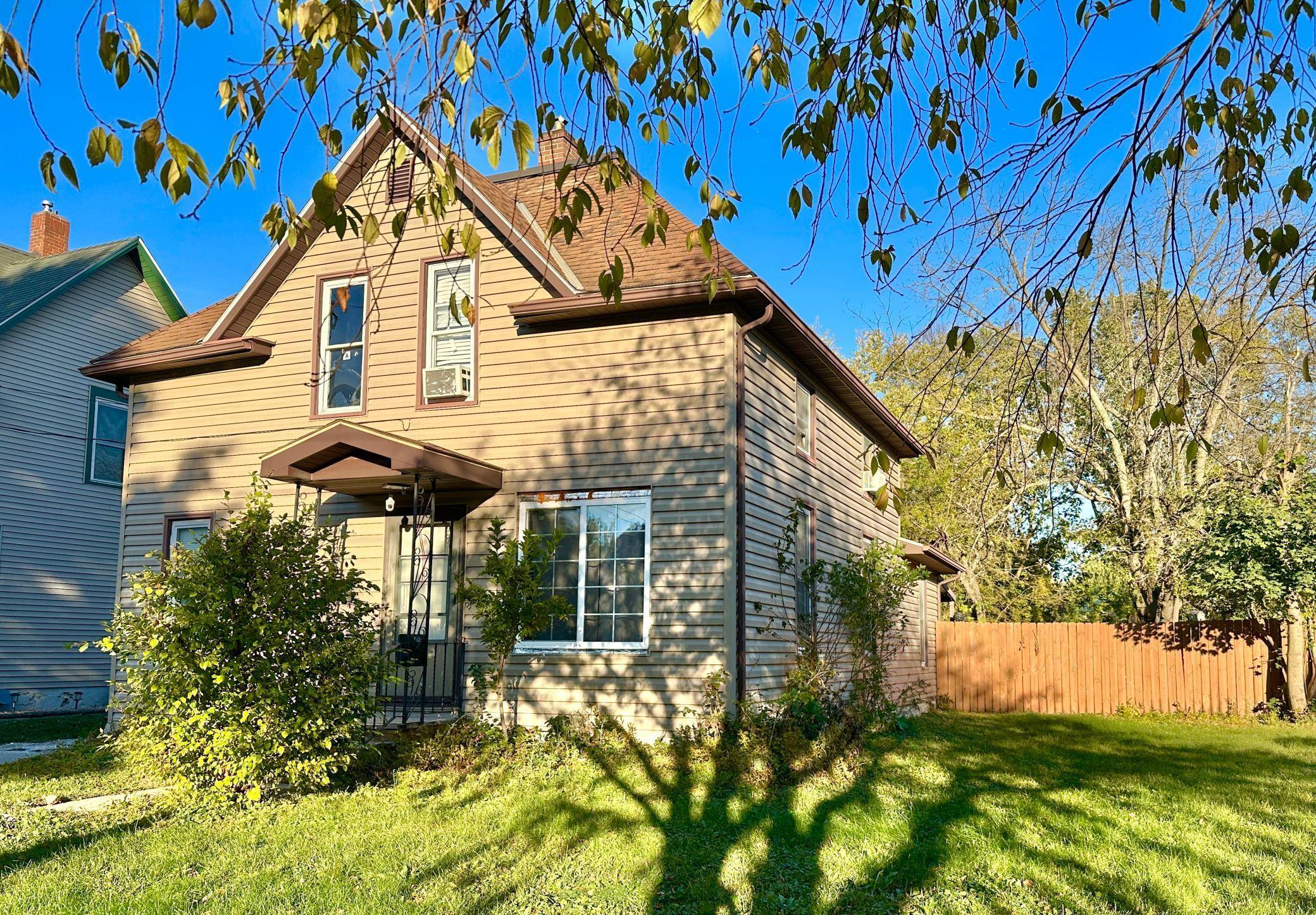Albert Lea, MN 56007,1007 Frank AVE