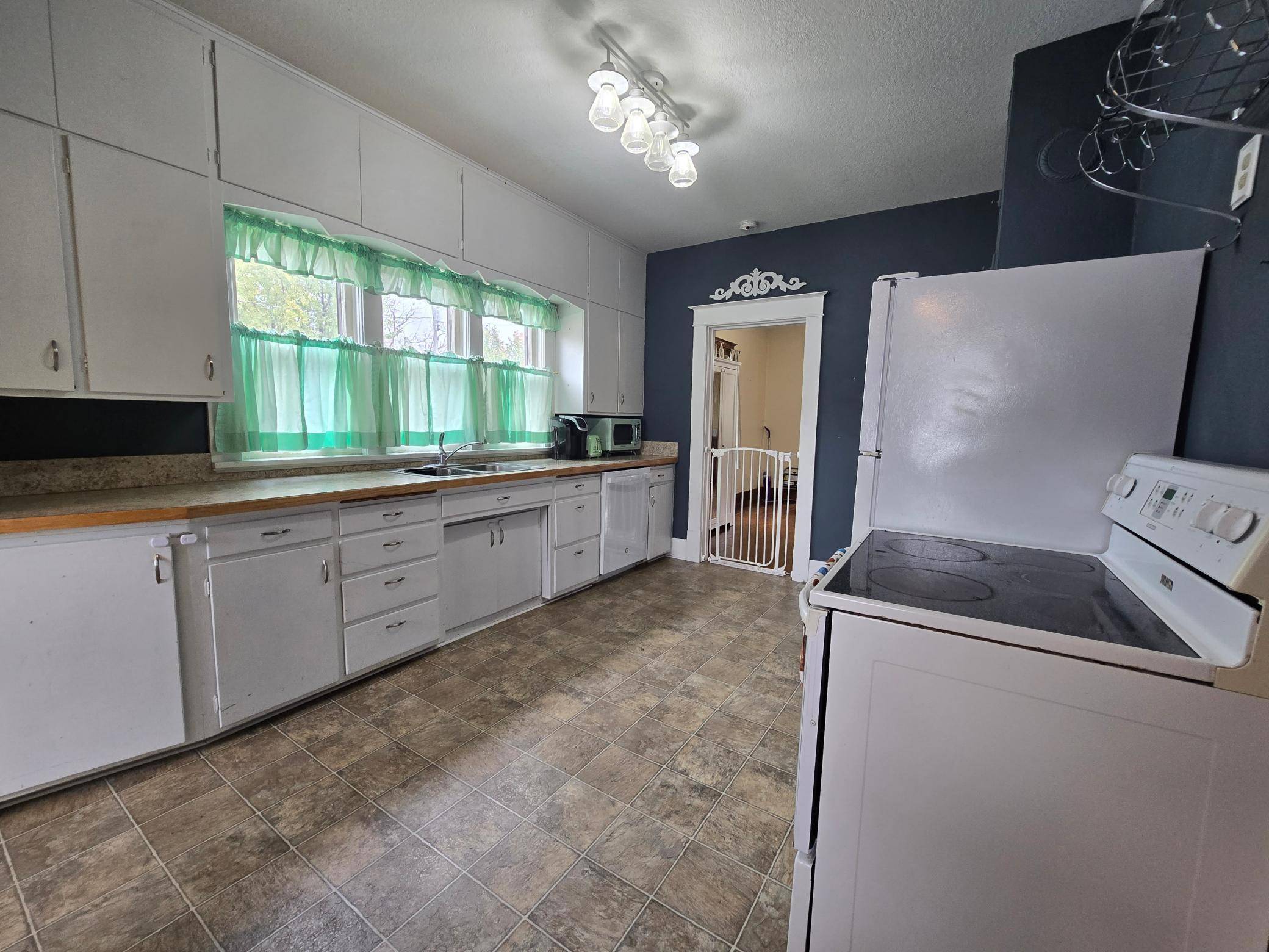 Barrett, MN 56311,400 Fairview ST