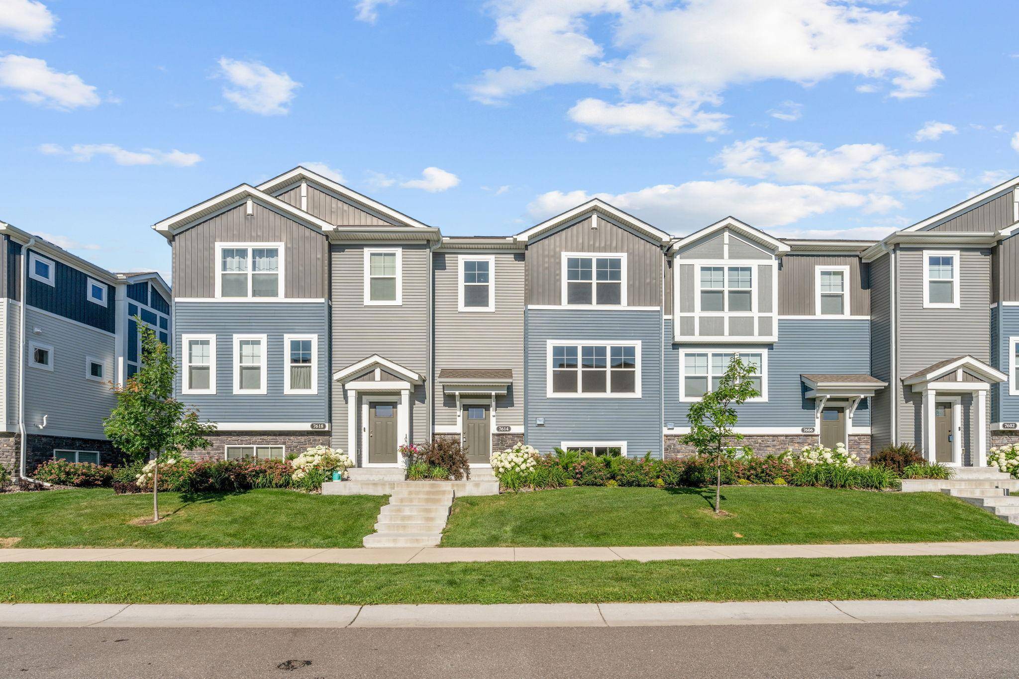 Inver Grove Heights, MN 55076,7614 Connie LN