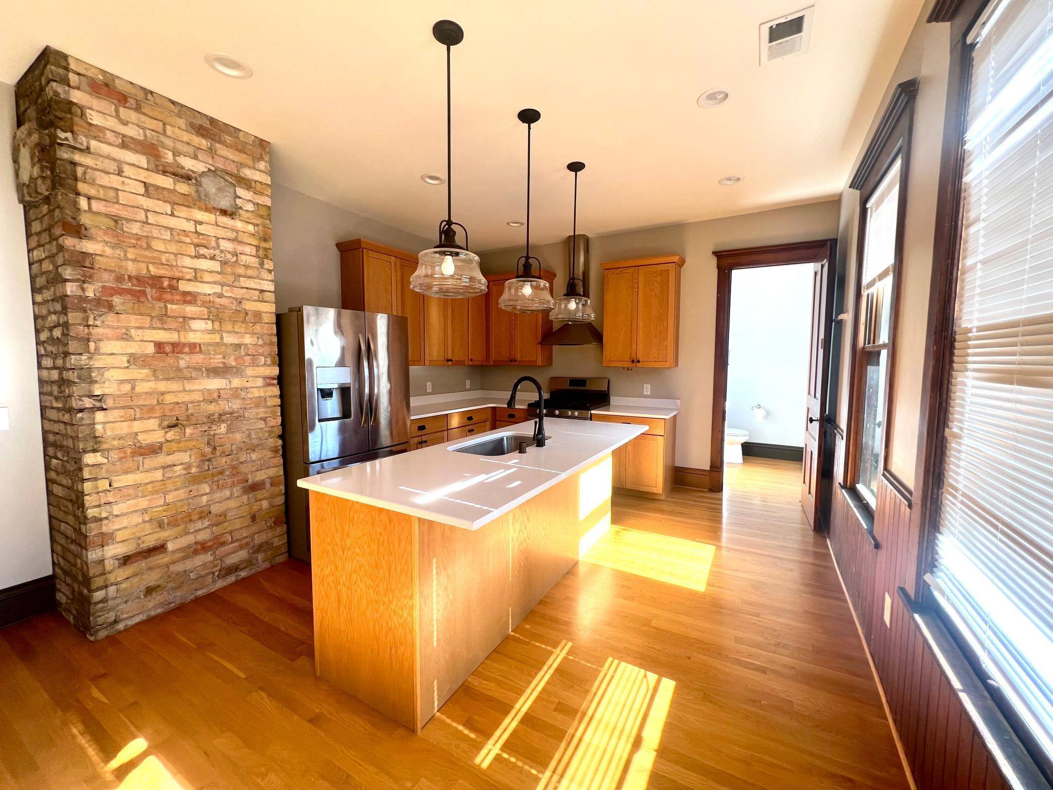 Minneapolis, MN 55404,1609 Elliot AVE