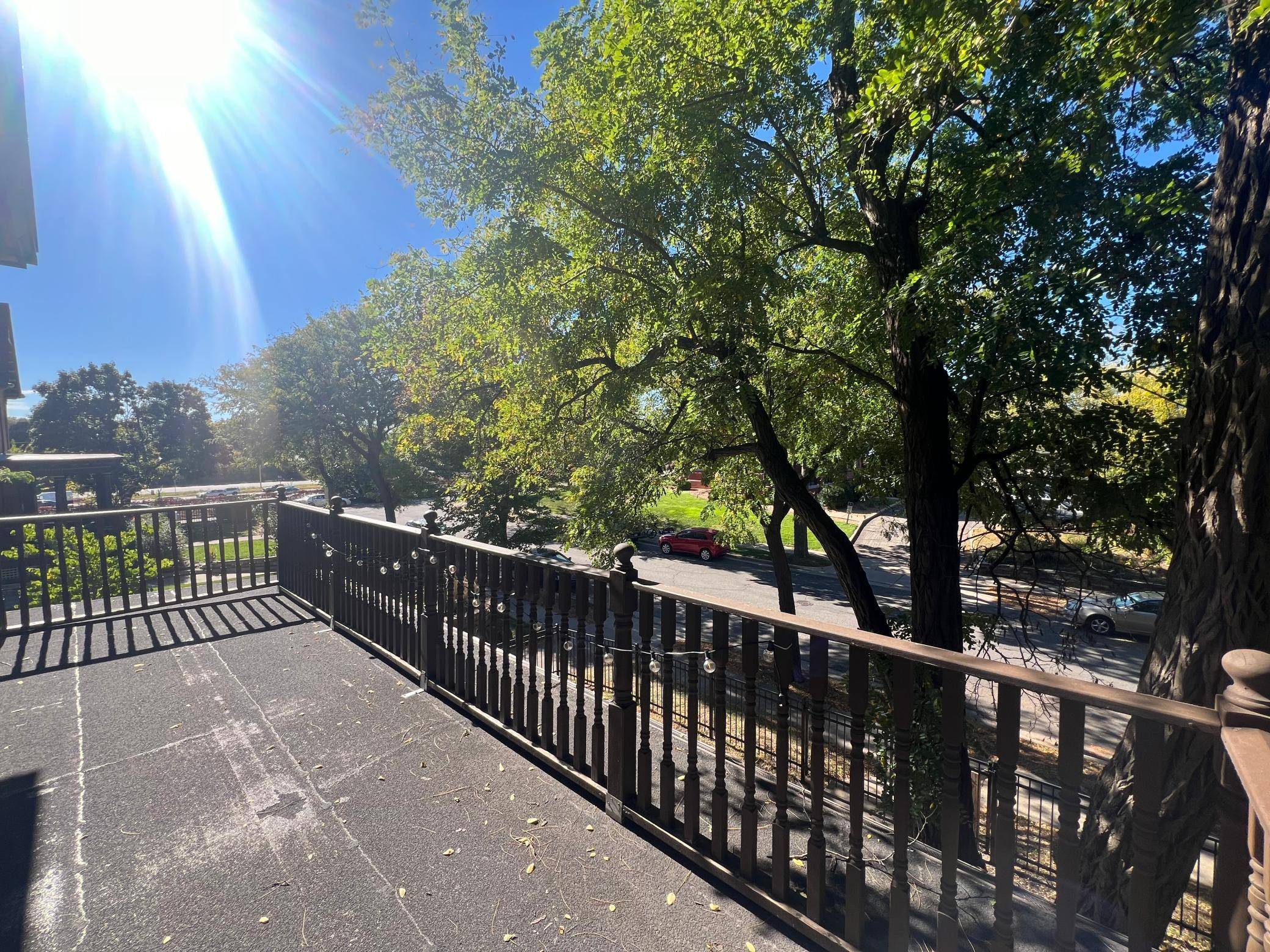 Minneapolis, MN 55404,1609 Elliot AVE