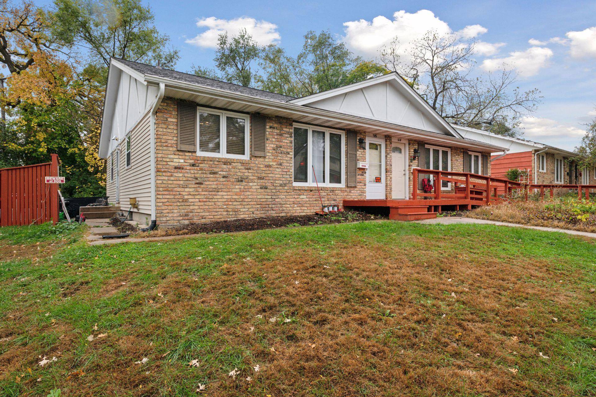 Hopkins, MN 55343,514-516 Sunnyside LN