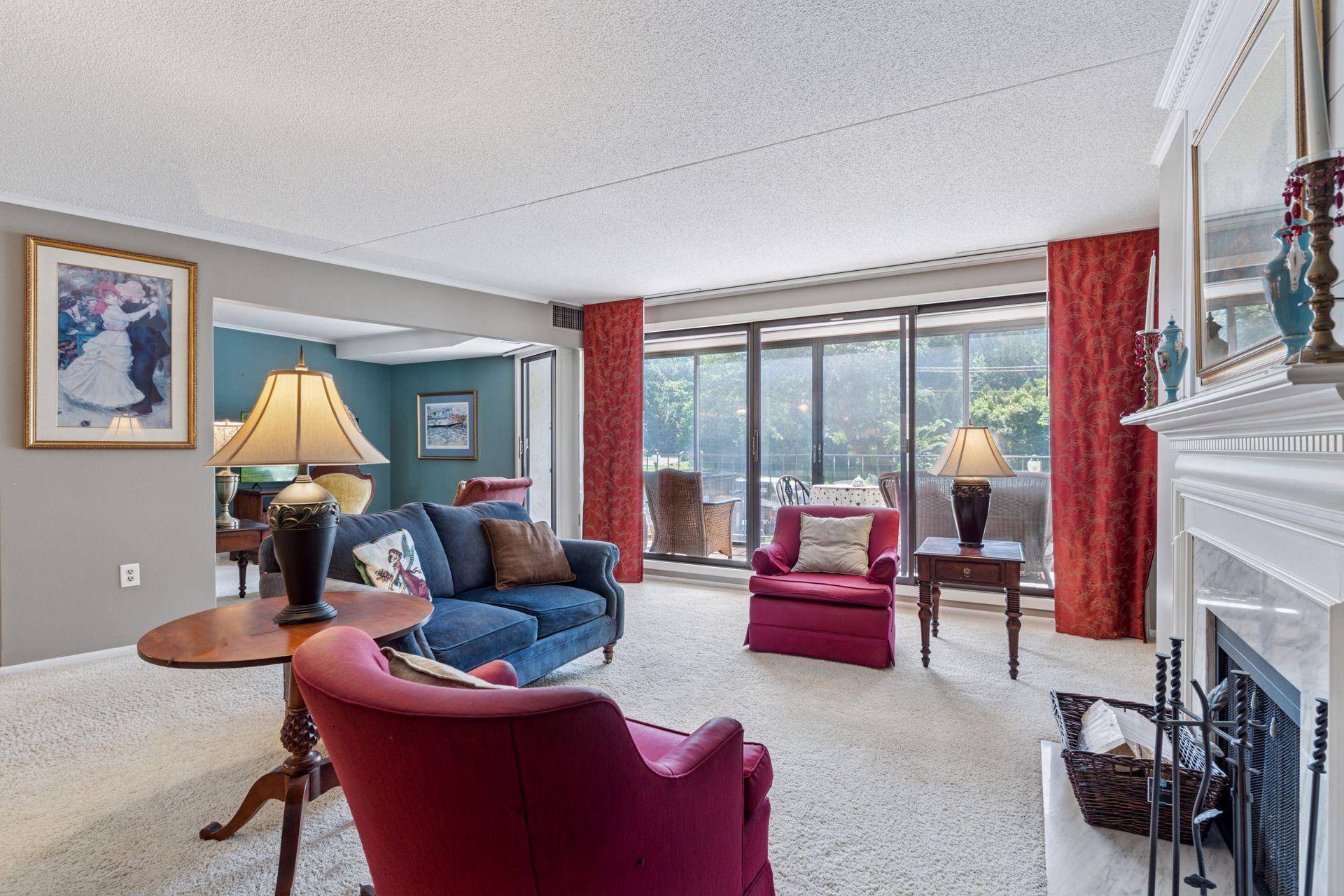 Lilydale, MN 55118,1101 Sibley Memorial HWY #406