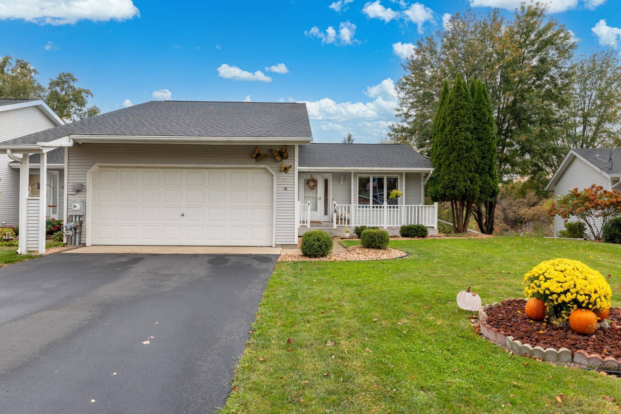 Belle Plaine, MN 56011,16 Woodridge DR