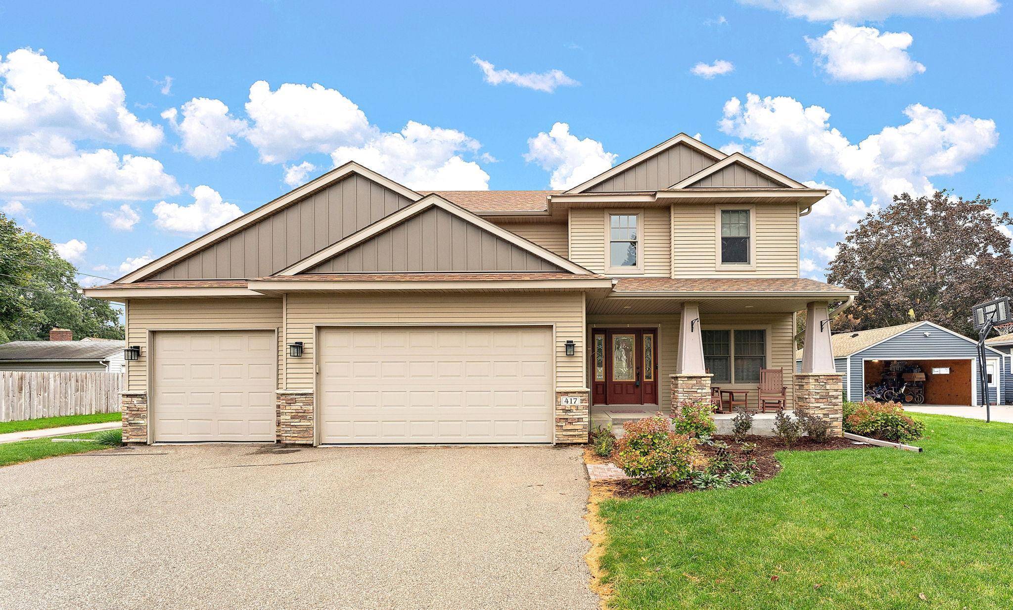 South Saint Paul, MN 55075,417 13th AVE N