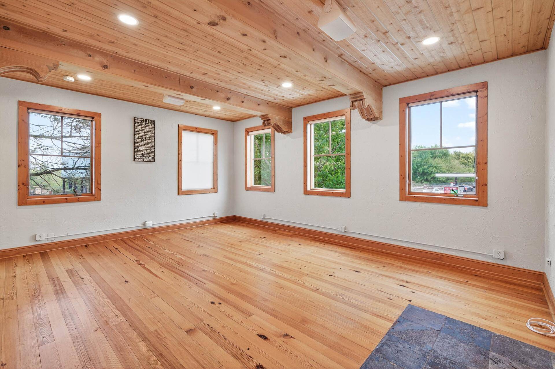 Carver, MN 55315,490 Old Carver RD