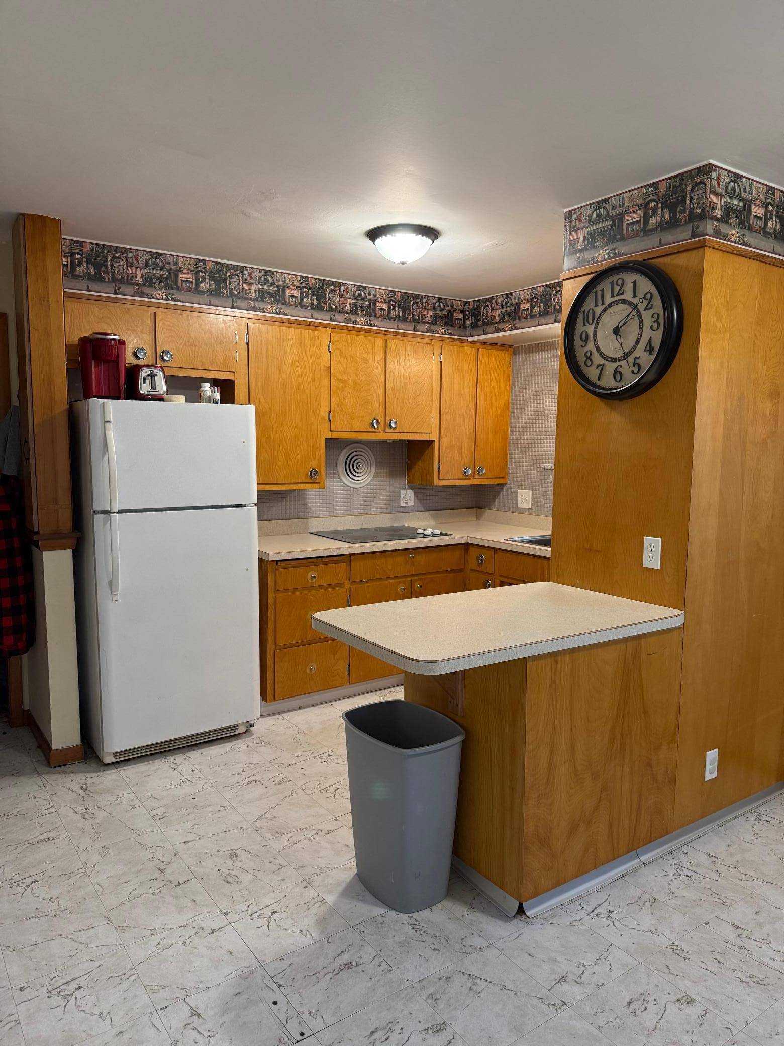 Sebeka, MN 56477,123 2nd ST SE