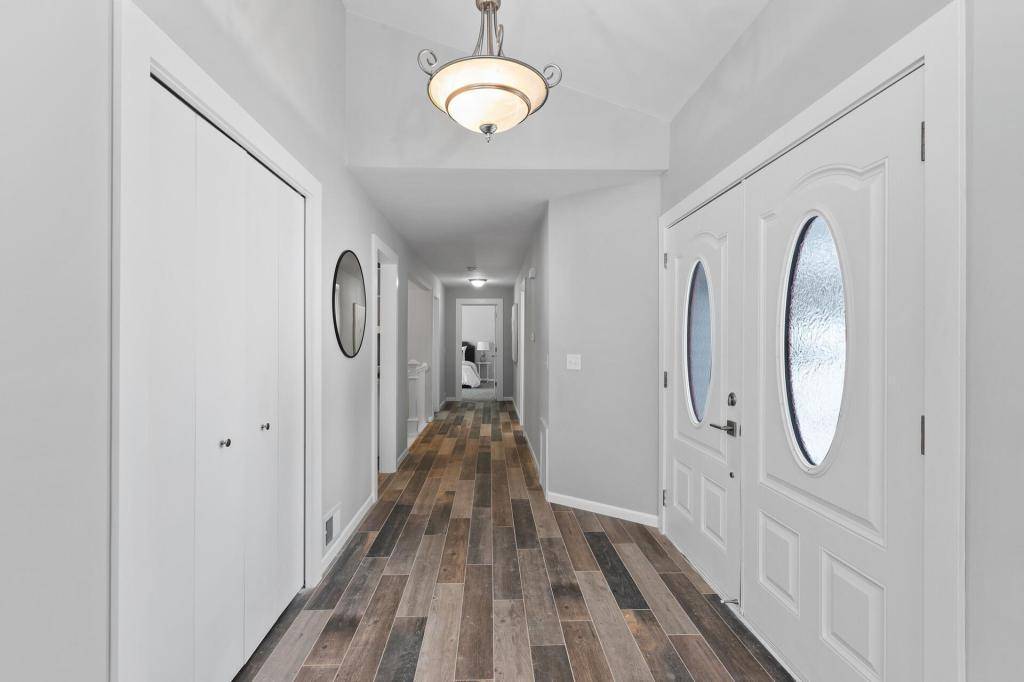 Maple Grove, MN 55311,7453 Mariner DR