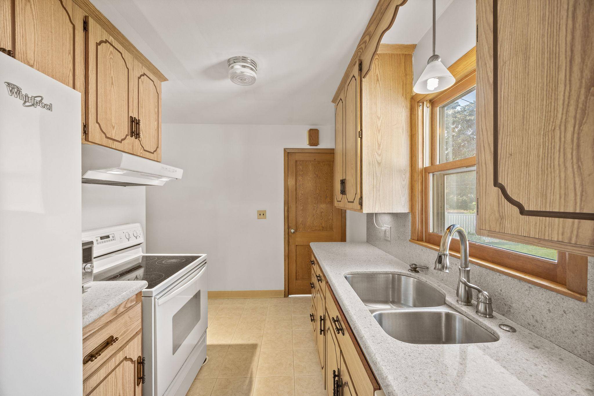 Maplewood, MN 55109,1435 Price AVE