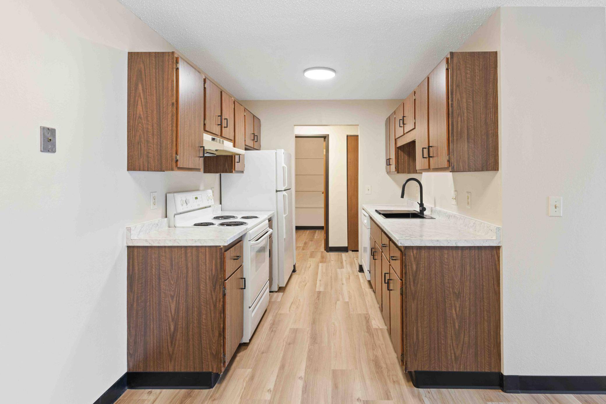 Fargo, ND 58103,2650 S 15th ST S #203