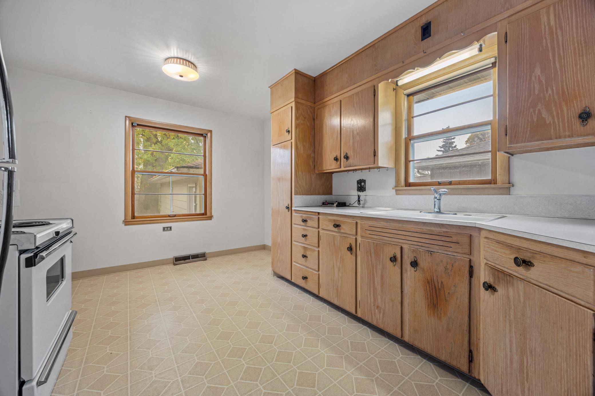 Fargo, ND 58103,1710 14th ST S