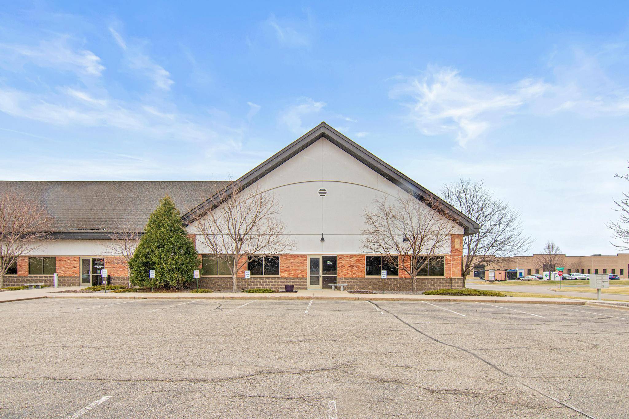 South Saint Paul, MN 55075,100 Bridgepoint DR