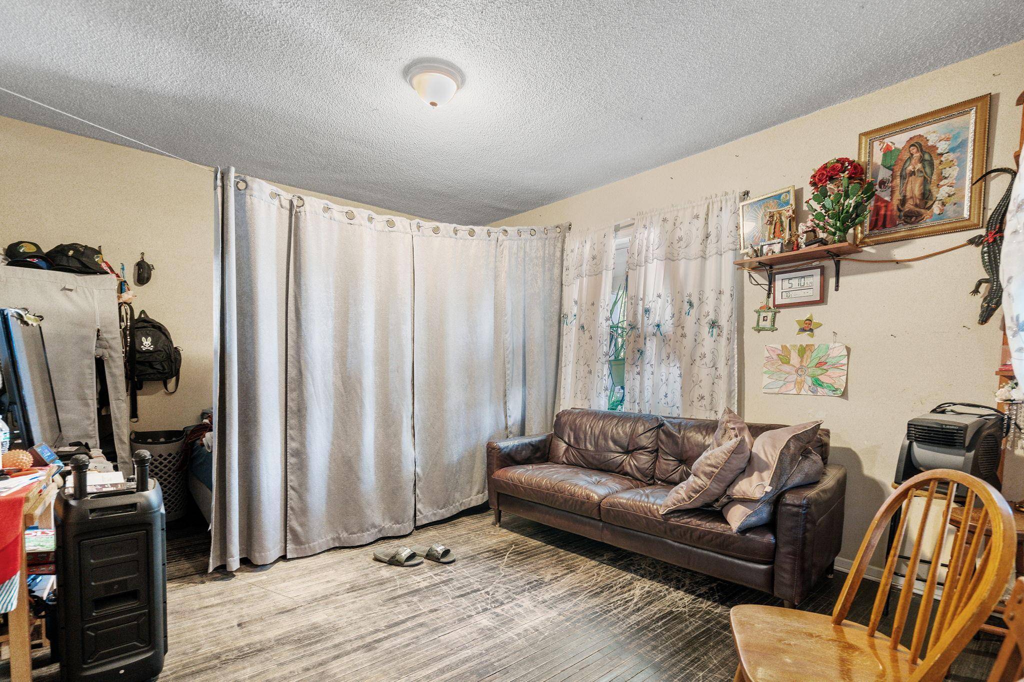 Minneapolis, MN 55407,2736 16th AVE S