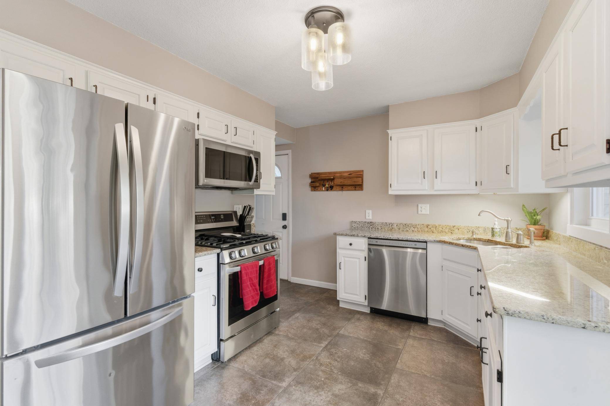 Richfield, MN 55423,6914 James AVE S