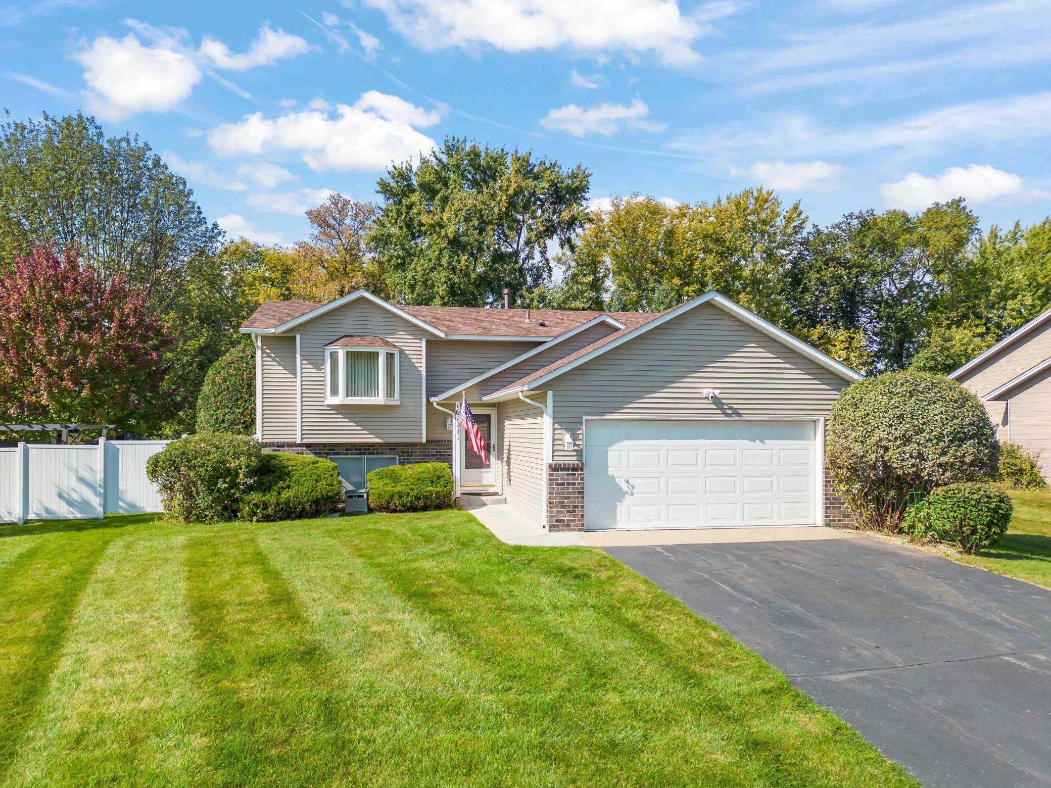 Lakeville, MN 55044,16111 Goodview WAY