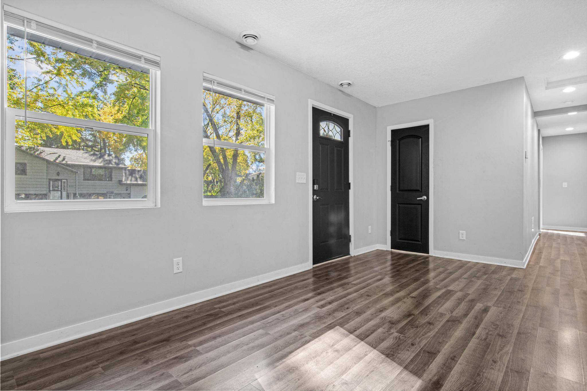 Fridley, MN 55432,681 Glencoe ST NE