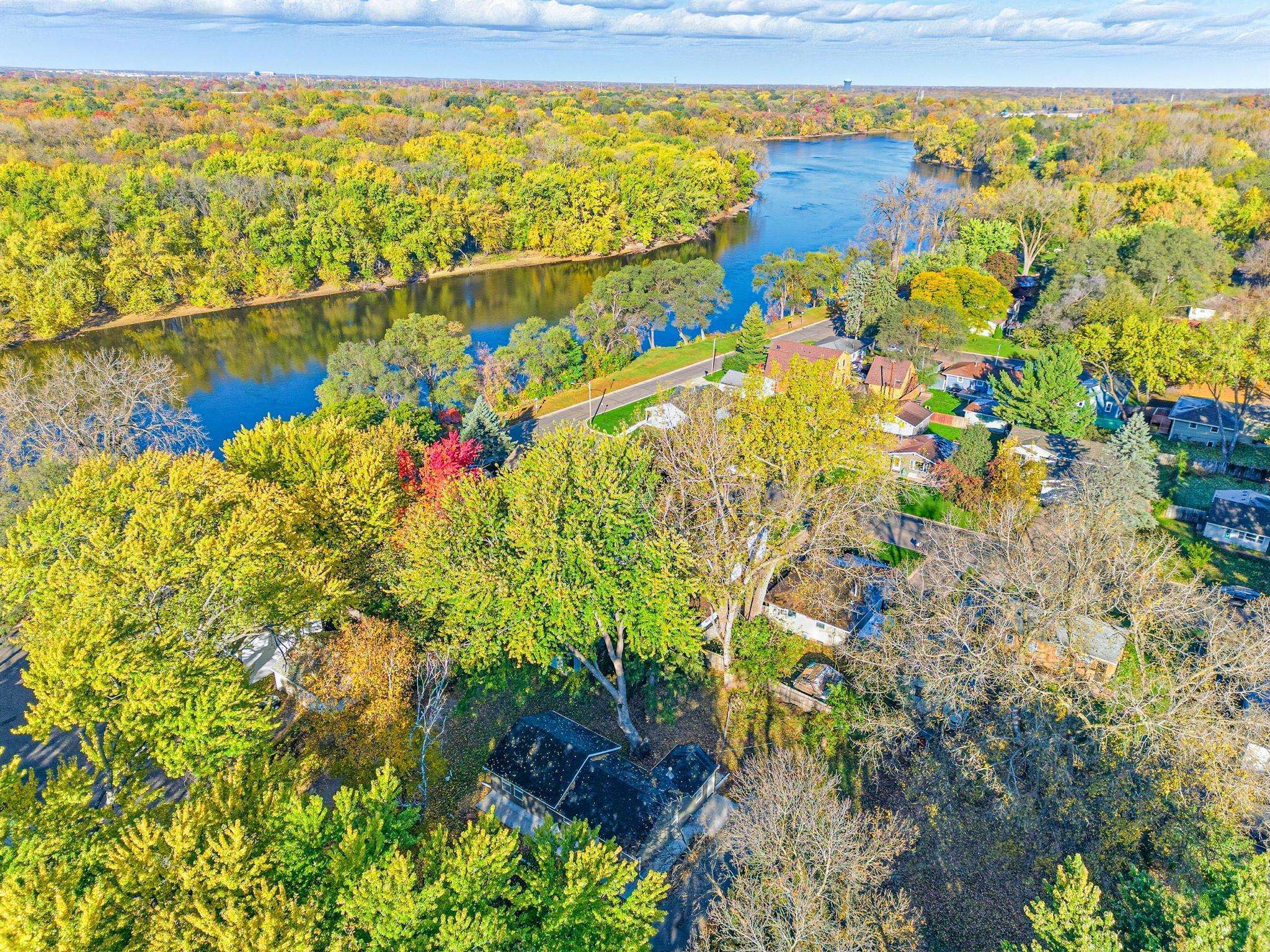 Fridley, MN 55432,681 Glencoe ST NE