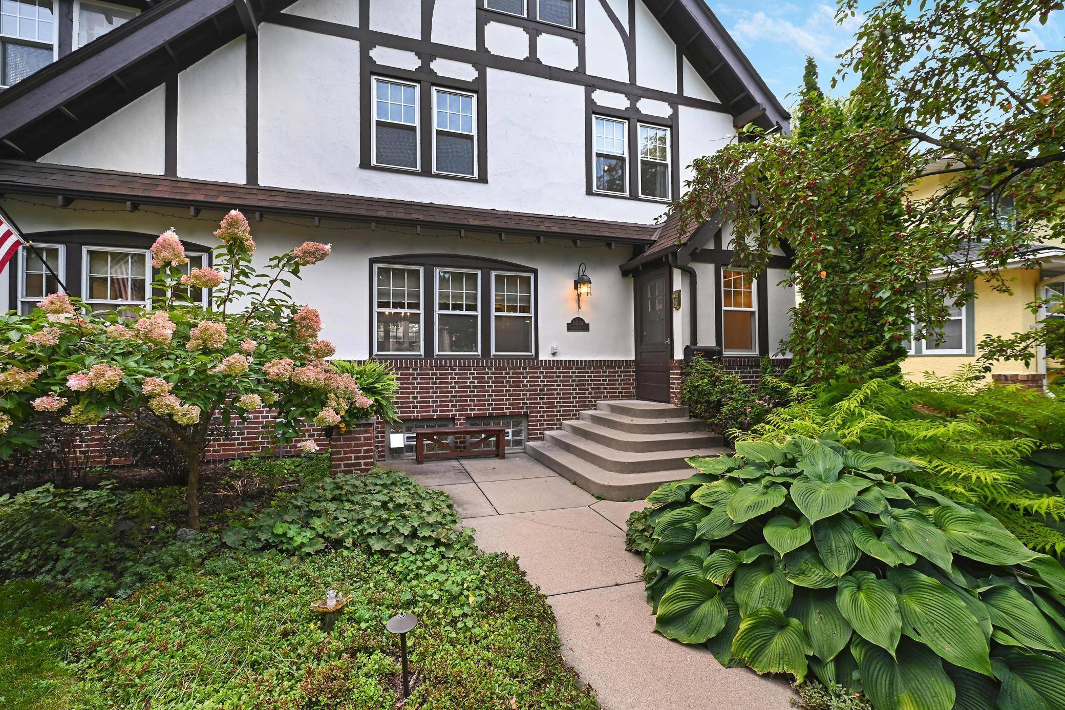 Minneapolis, MN 55419,5024 Garfield AVE