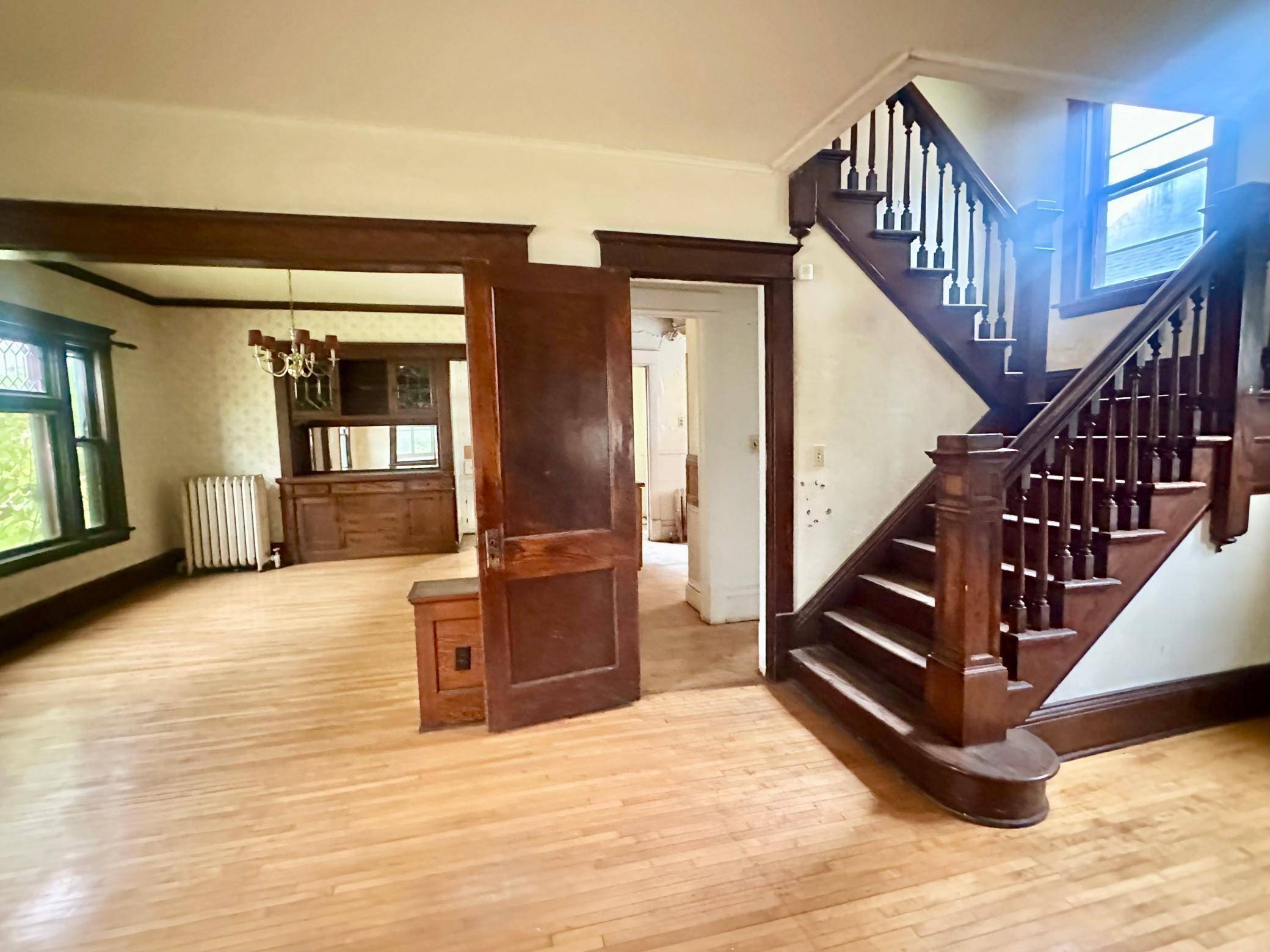 Minneapolis, MN 55409,3644 Clinton AVE