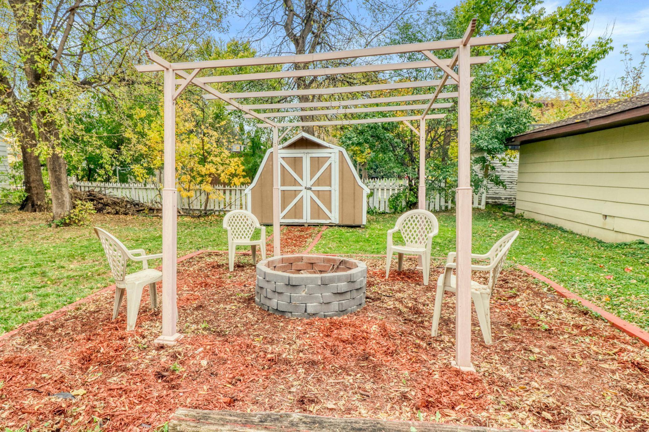 Moorhead, MN 56560,609 3rd AVE S