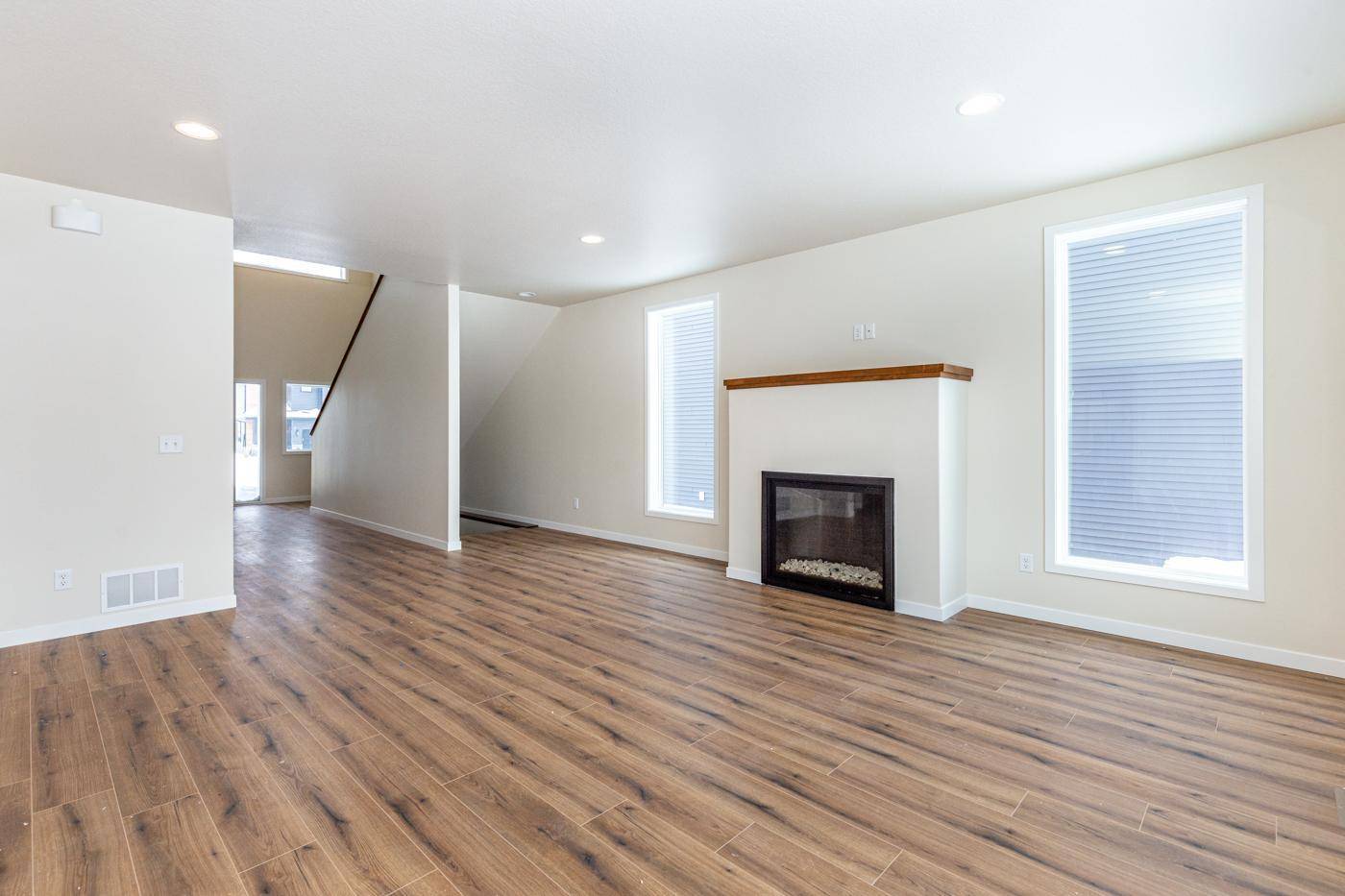 West Fargo, ND 58078,5476 Lori Lane