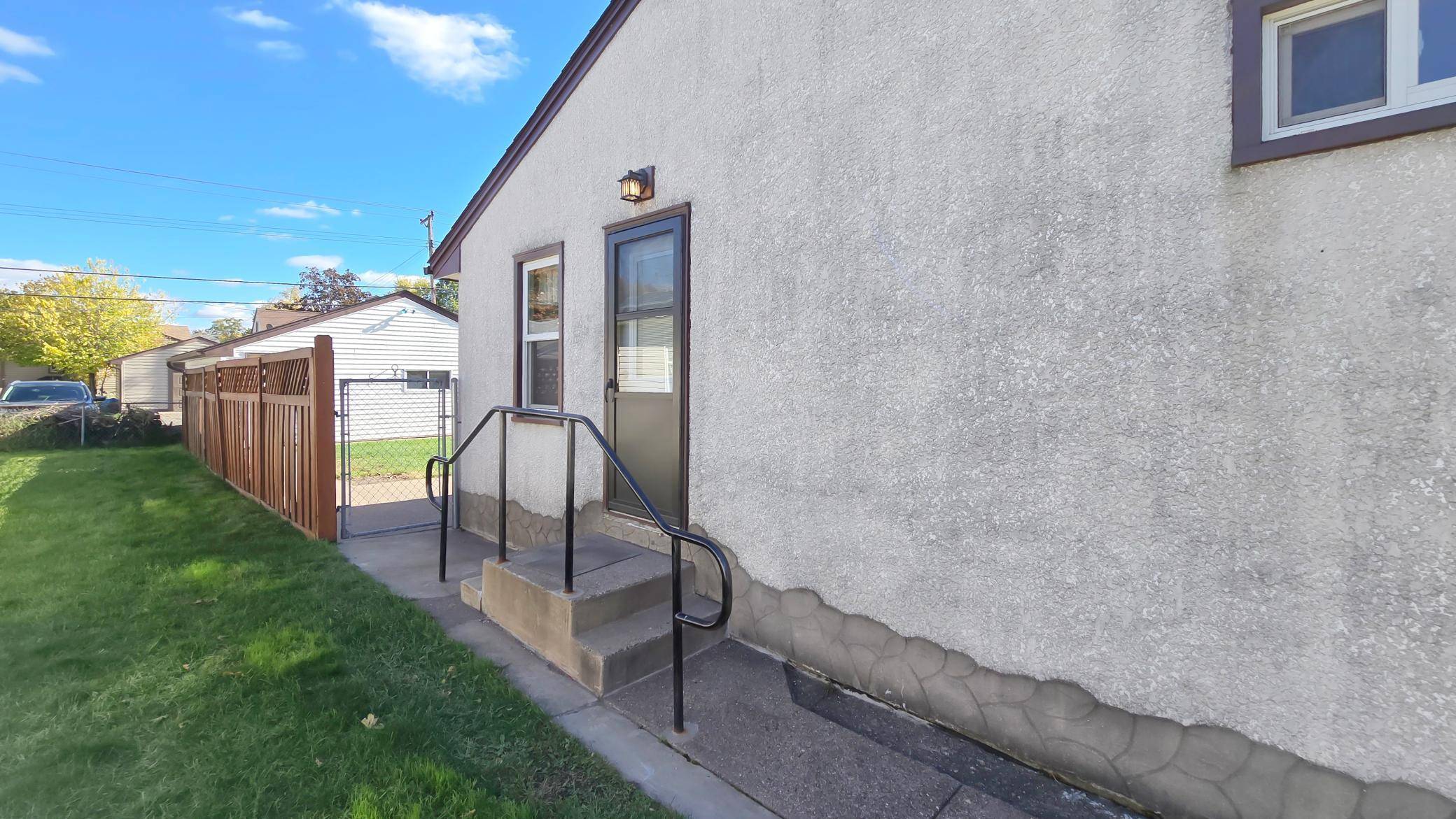 South Saint Paul, MN 55075,1123 7th AVE S