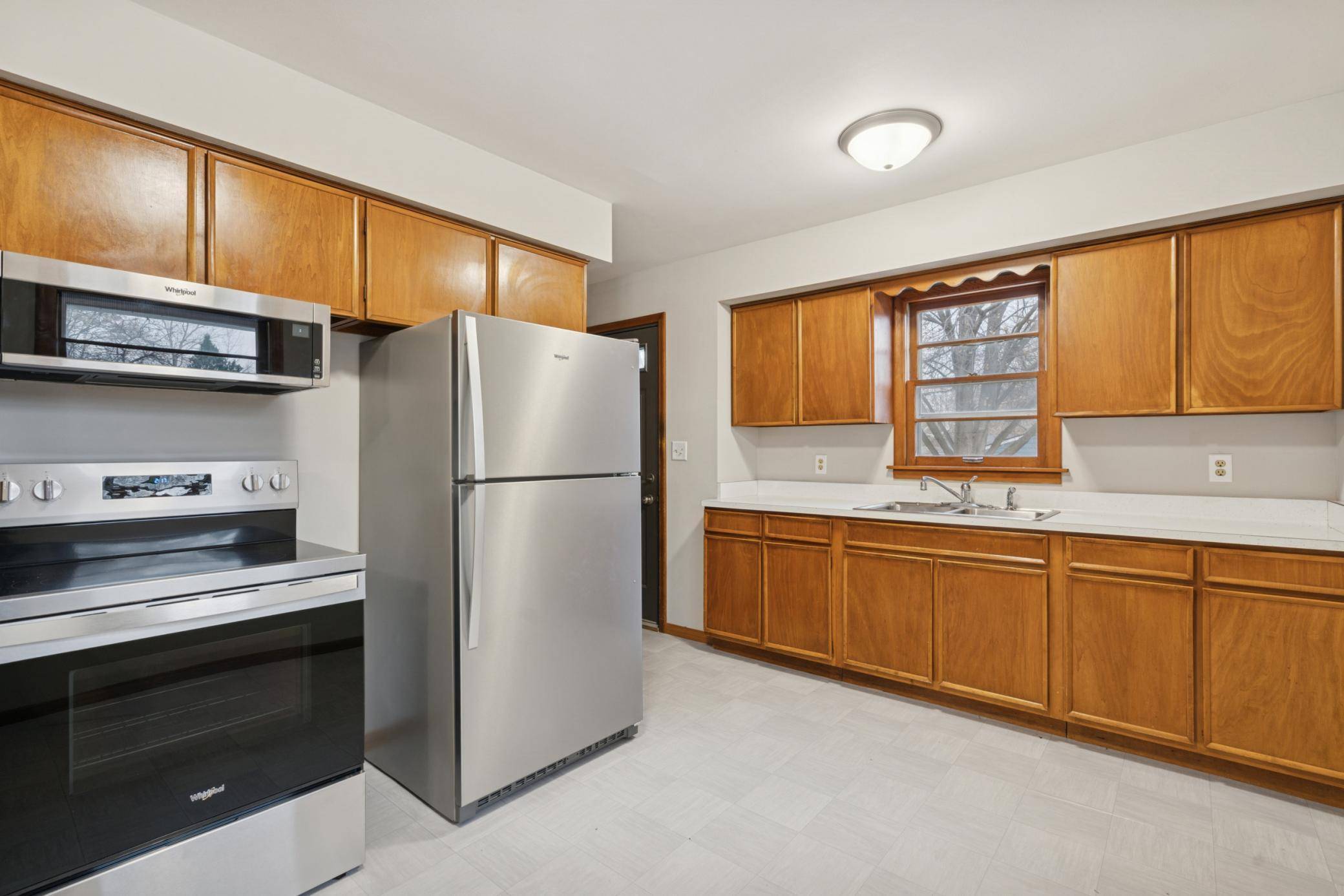 Oakdale, MN 55128,1105 Greystone AVE N