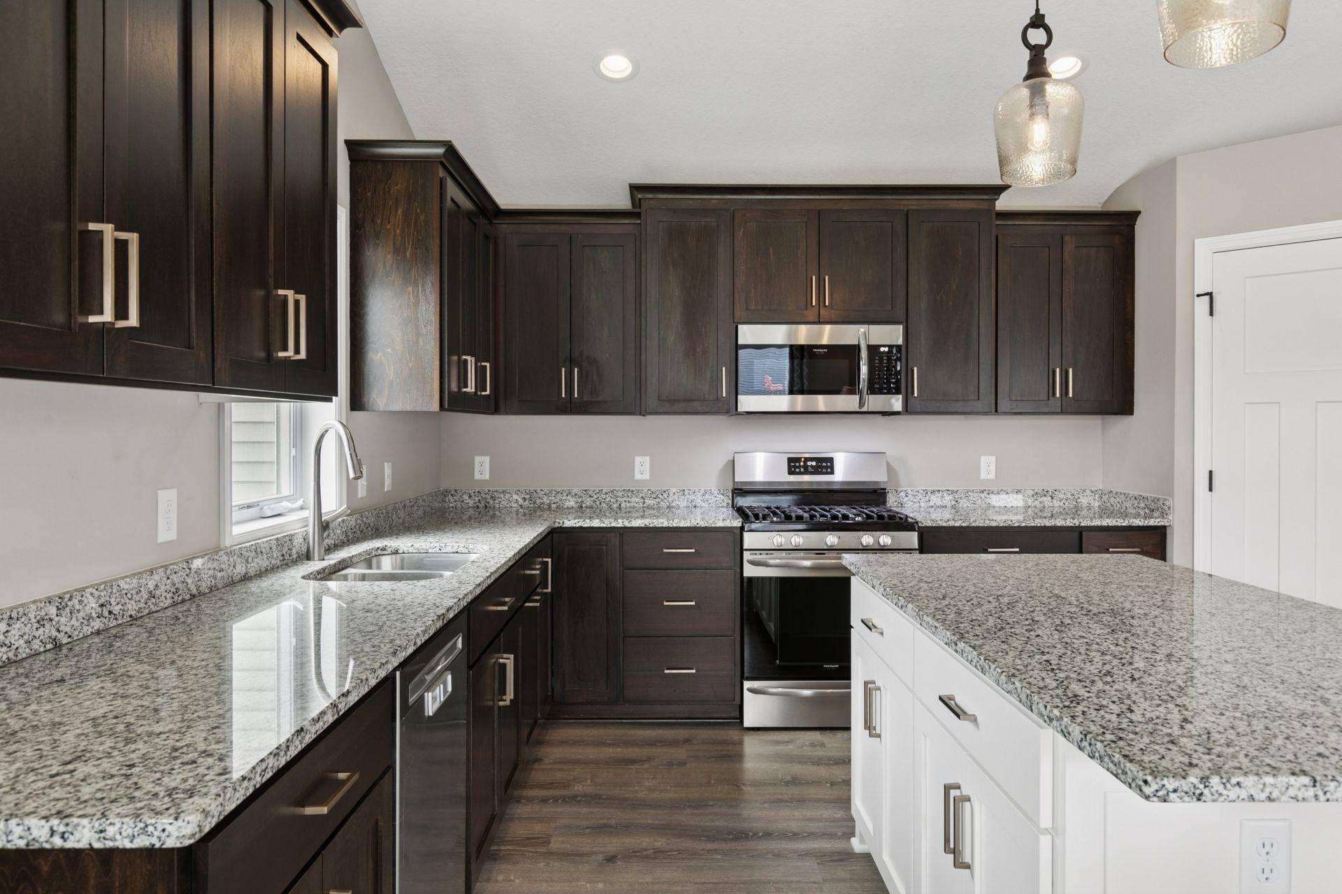 Elko New Market, MN 55020,27671 Oxford LN