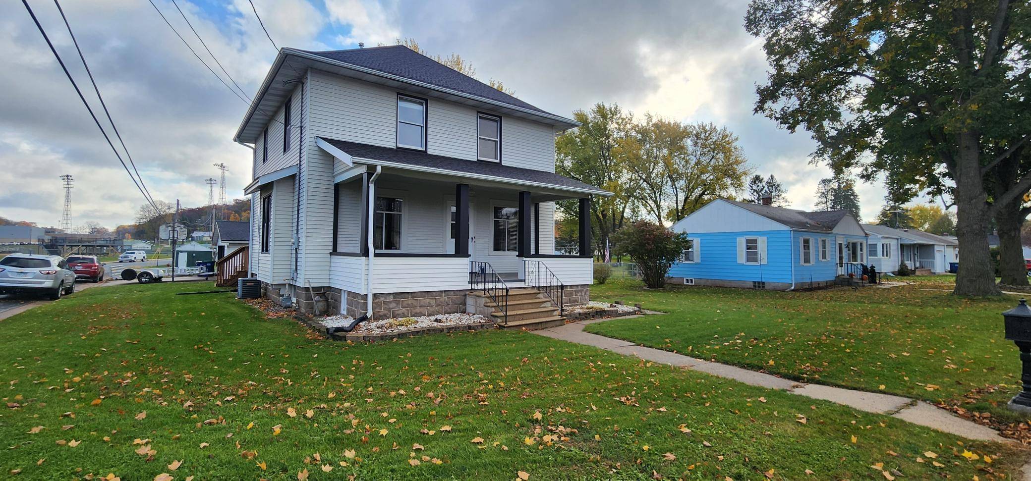 Saint Charles, MN 55972,701 Bluff AVE