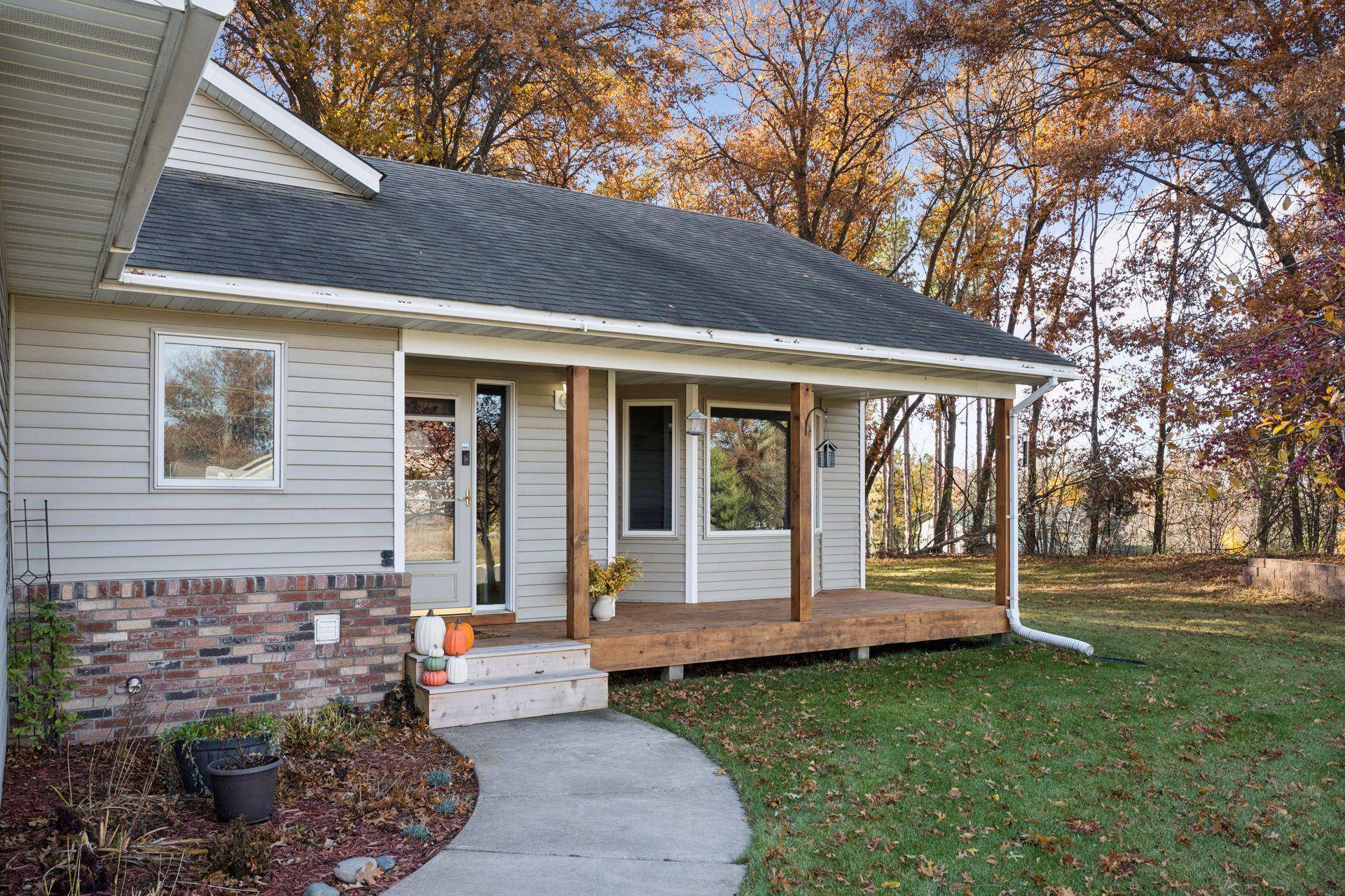 Cambridge, MN 55008,1415 Central AVE SW