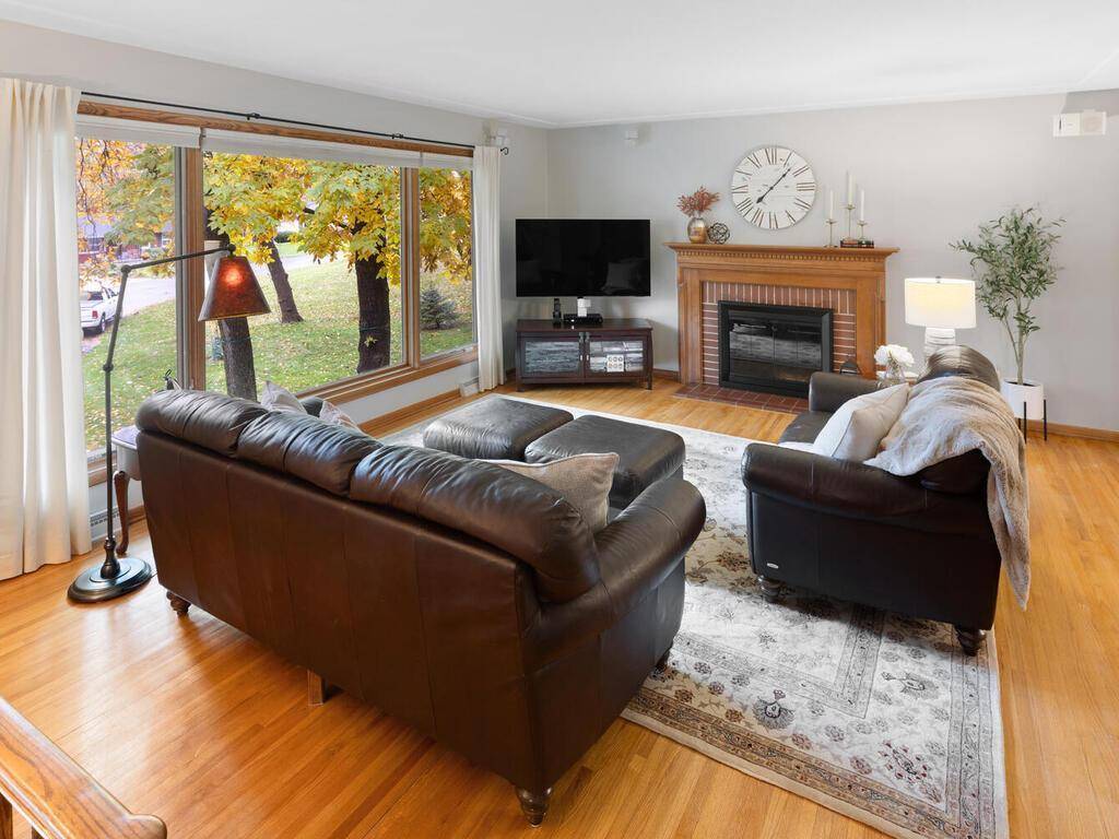 Minnetonka, MN 55345,17238 Millwood RD