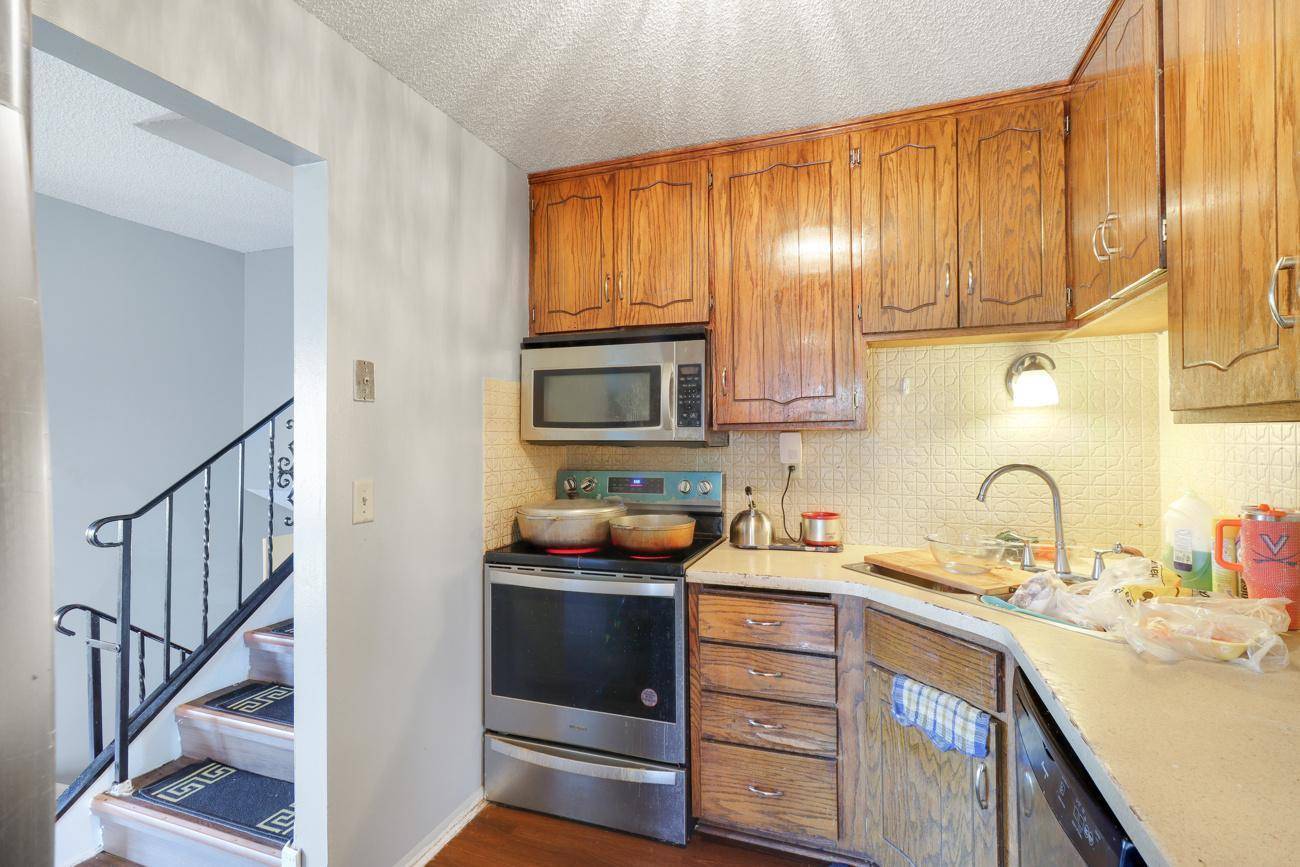 Brooklyn Park, MN 55445,8576 S Maplebrook CIR