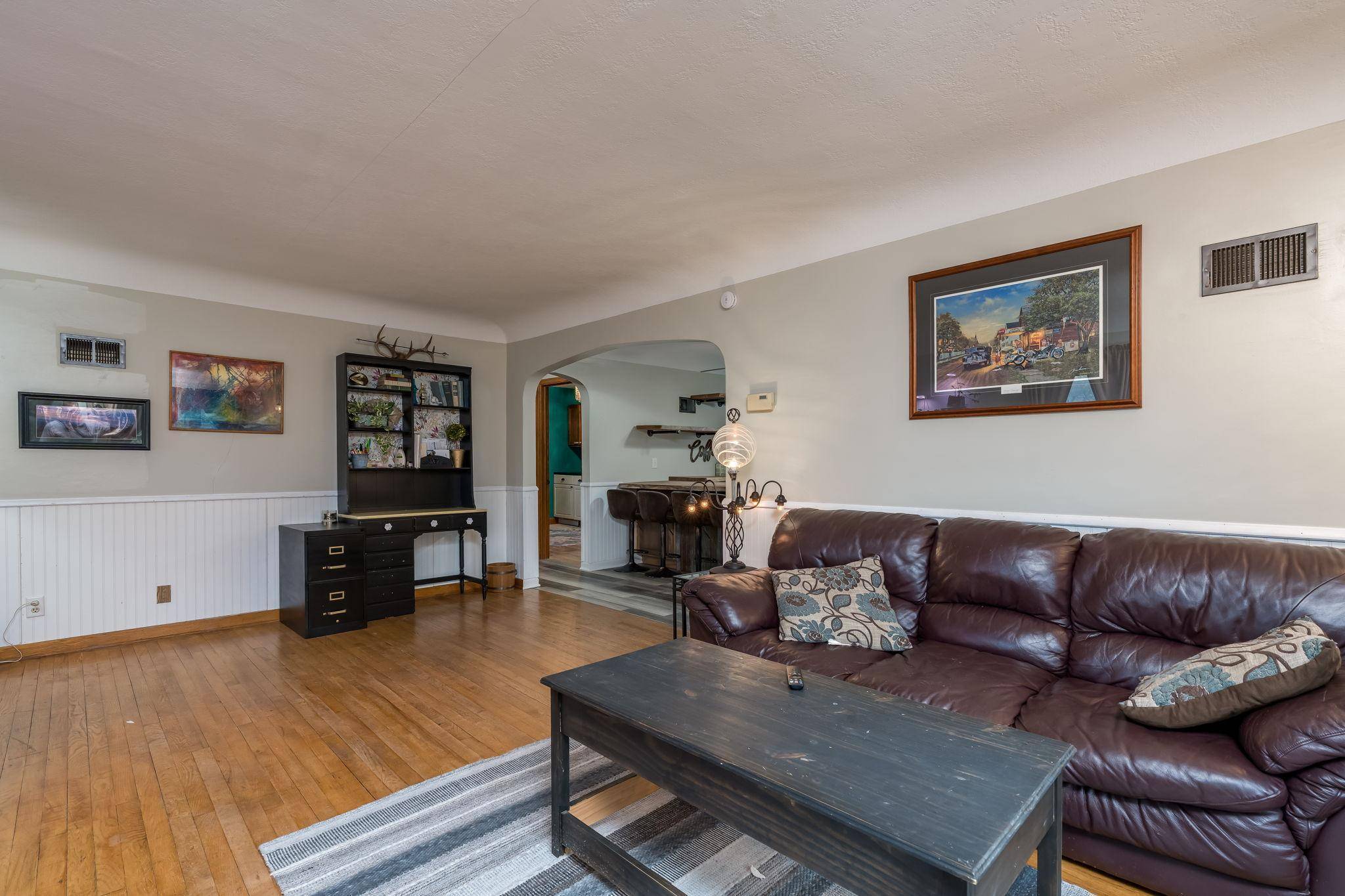 Le Sueur, MN 56058,229 S 3rd ST