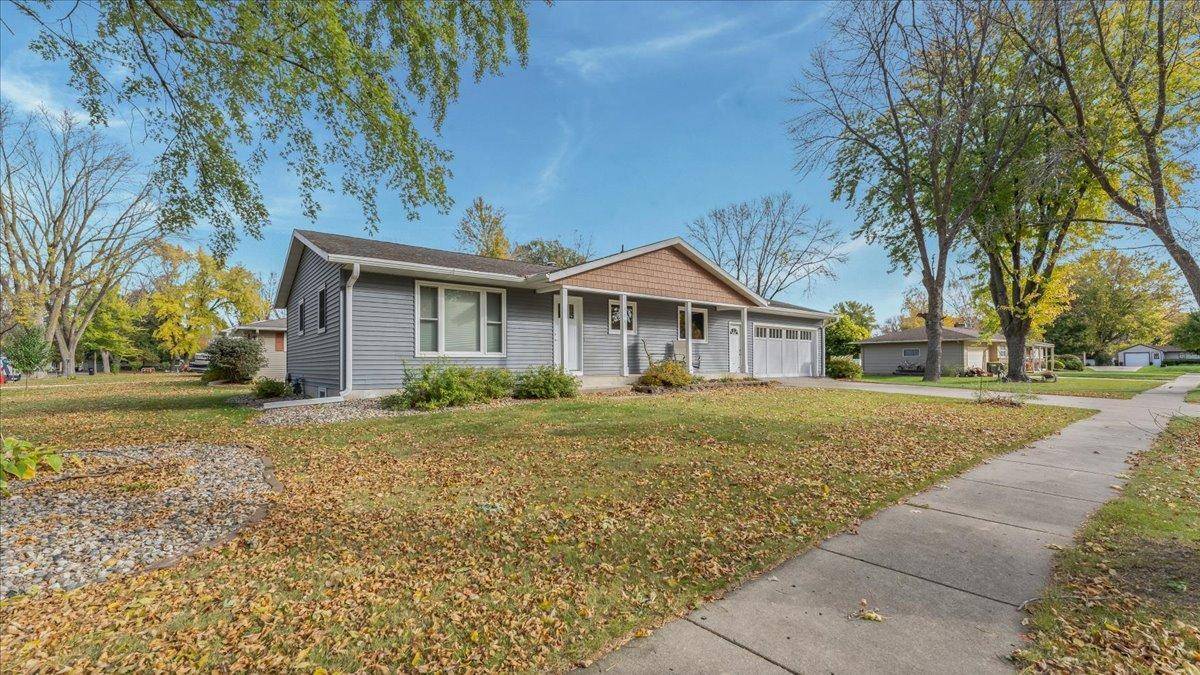 Willmar, MN 56201,904 15th AVE SW