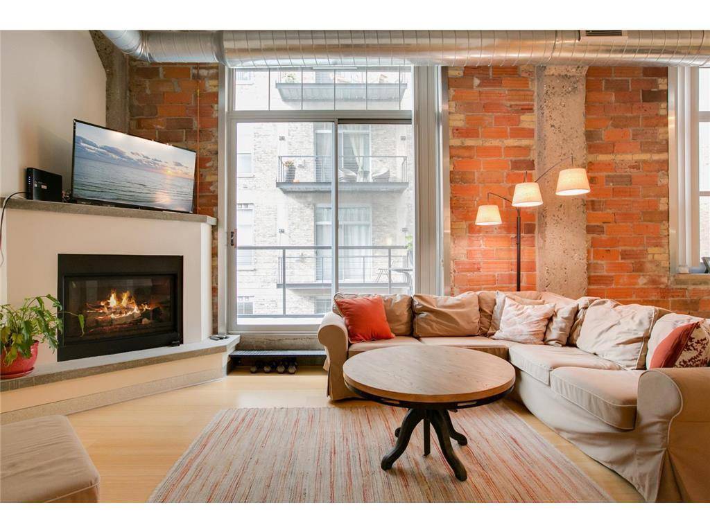 Minneapolis, MN 55415,521 S 7th ST #321