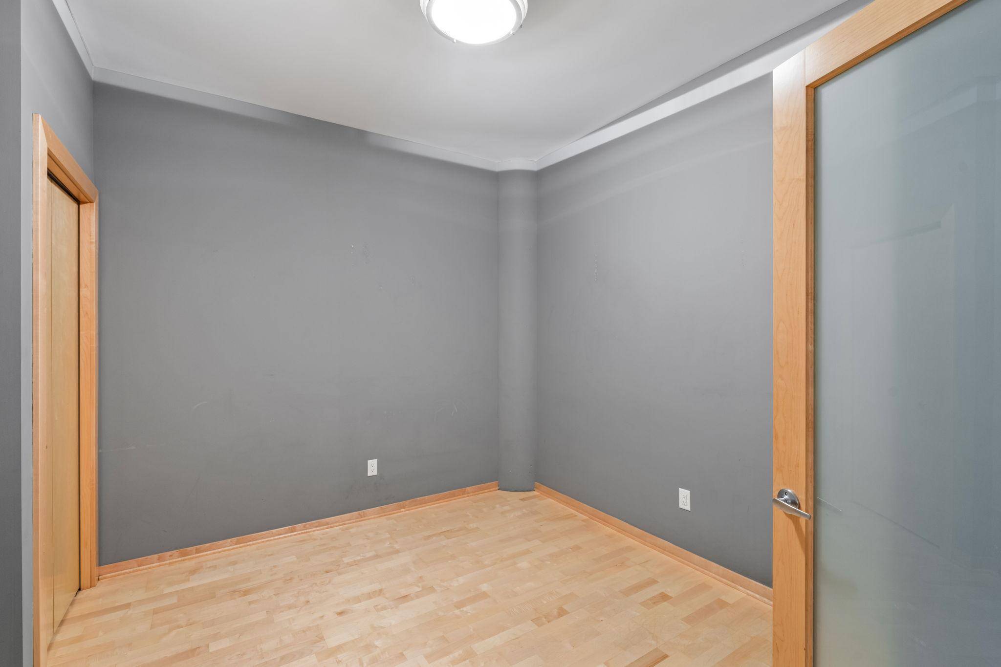 Minneapolis, MN 55401,401 N 2nd ST #220