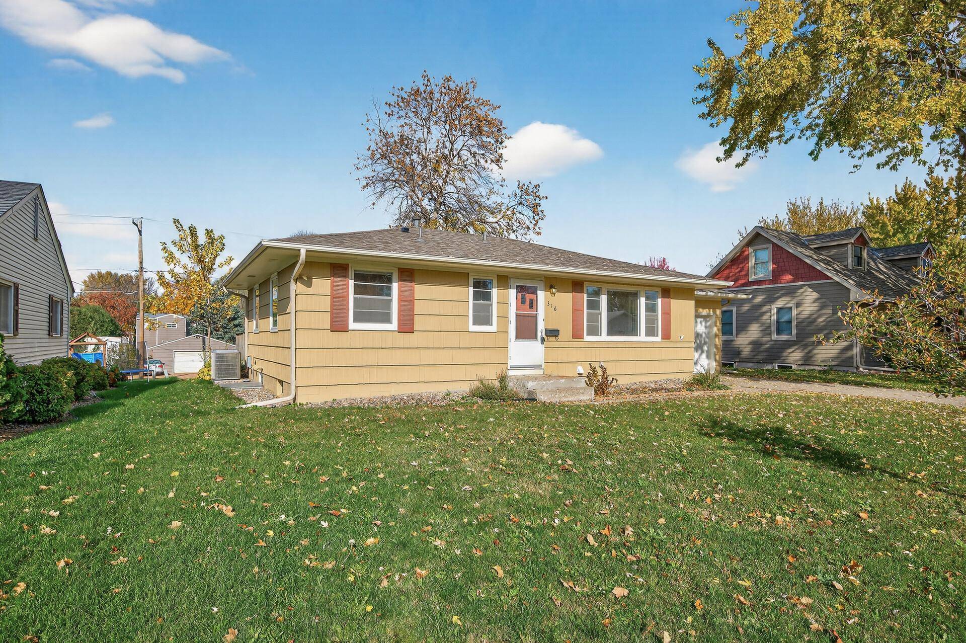 Waconia, MN 55387,316 W 3rd ST