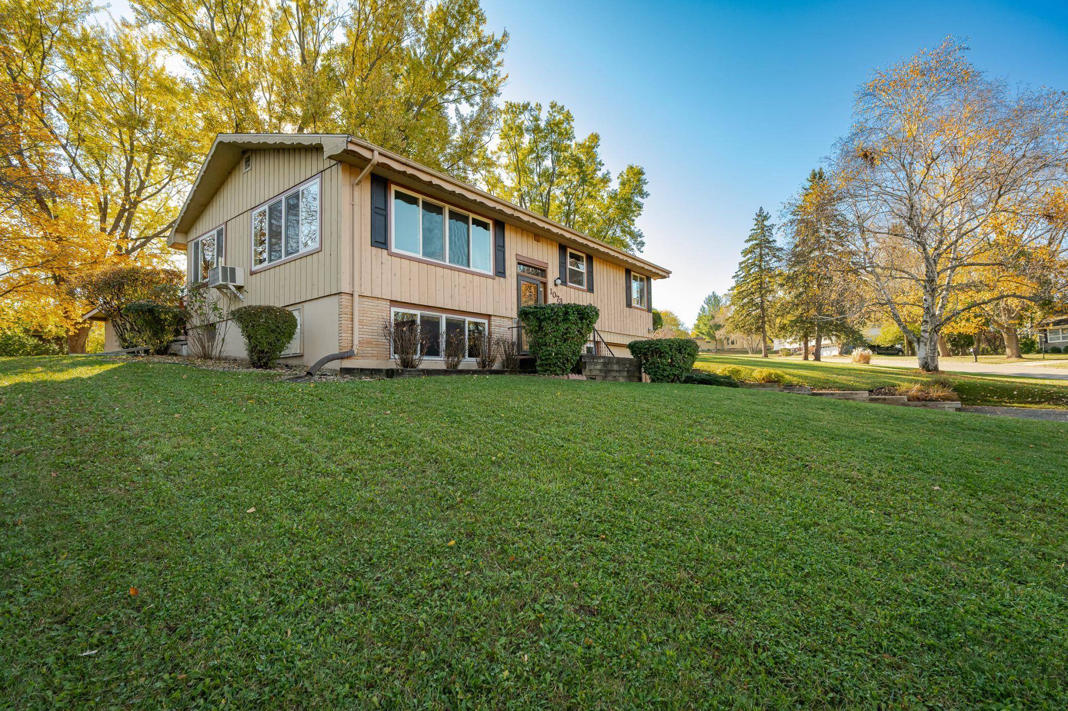 Rochester, MN 55902,1073 Forest Hills DR SW