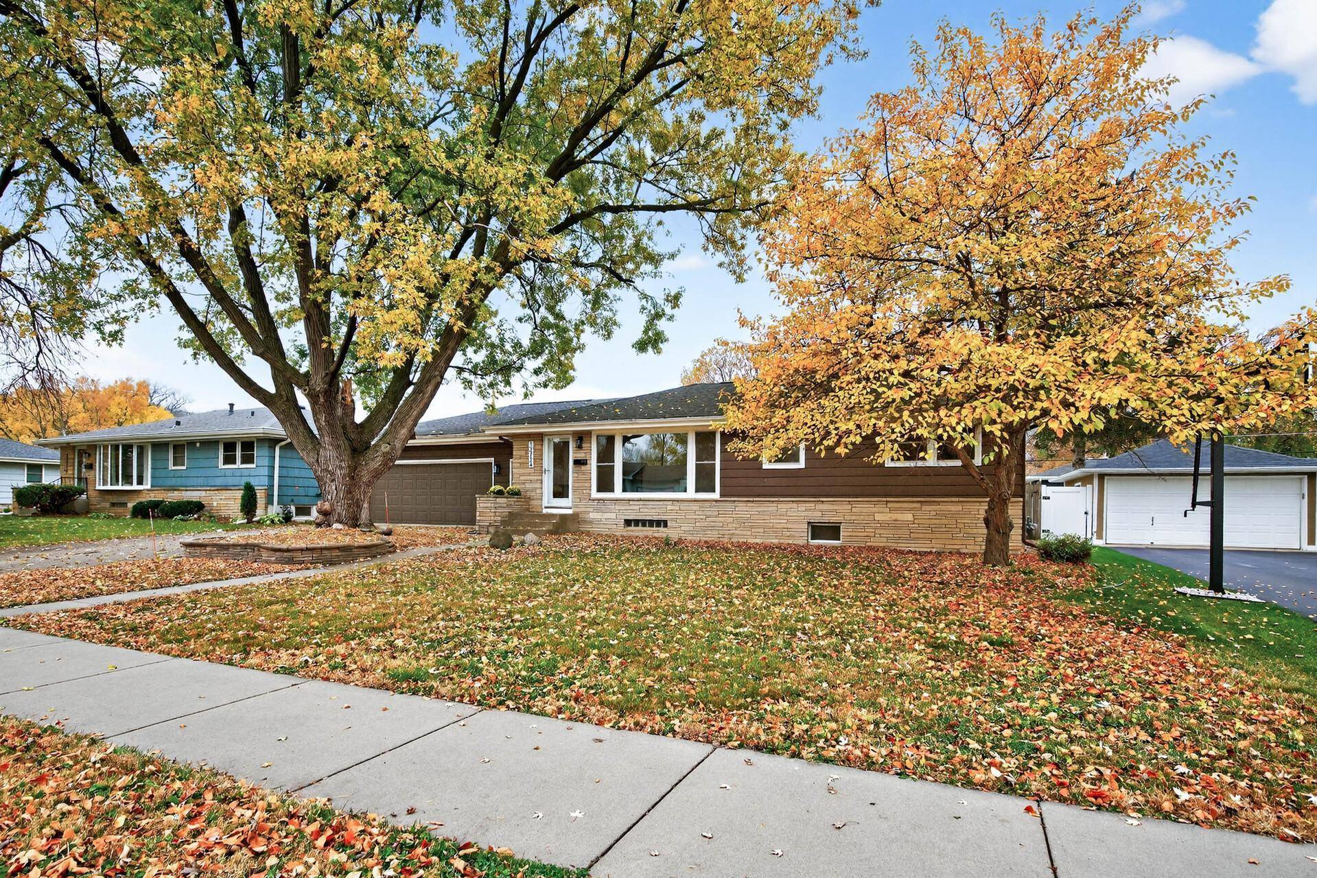 Savage, MN 55378,12724 Monterey AVE S