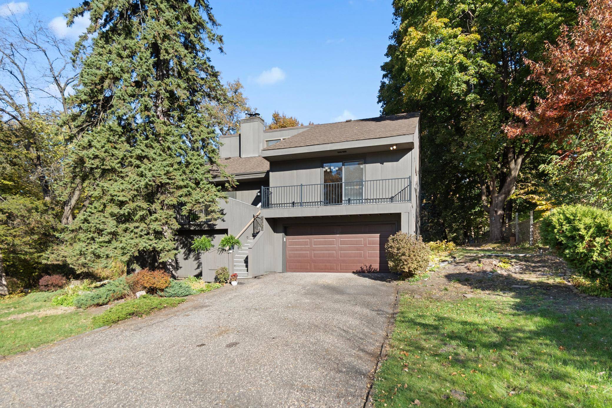 Maplewood, MN 55119,2307 Carver AVE E