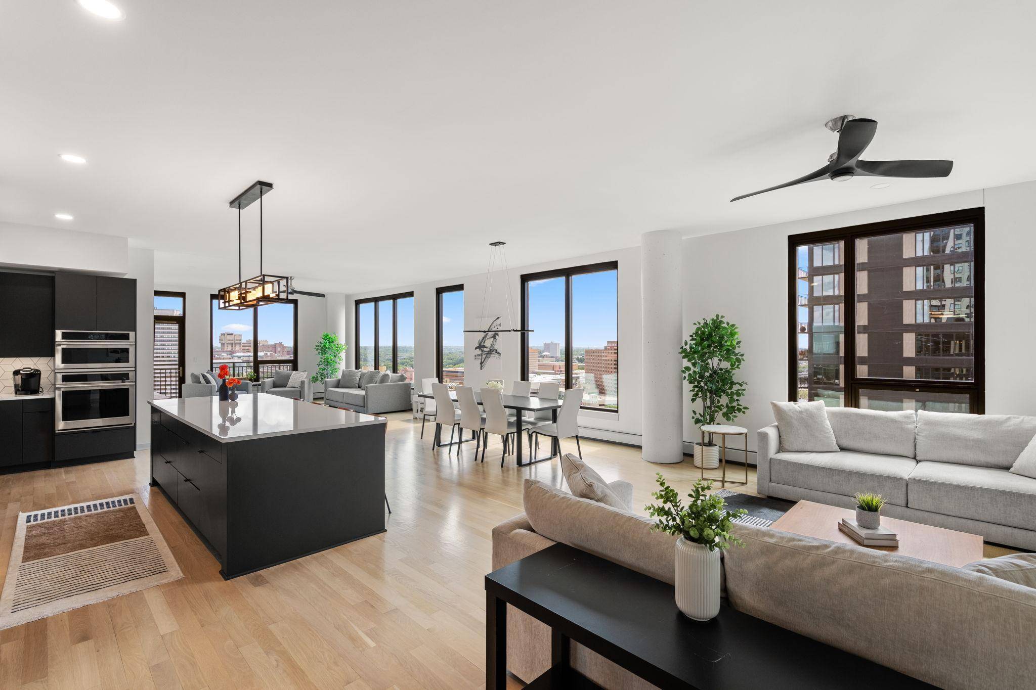 Minneapolis, MN 55415,1240 2nd ST S #1419