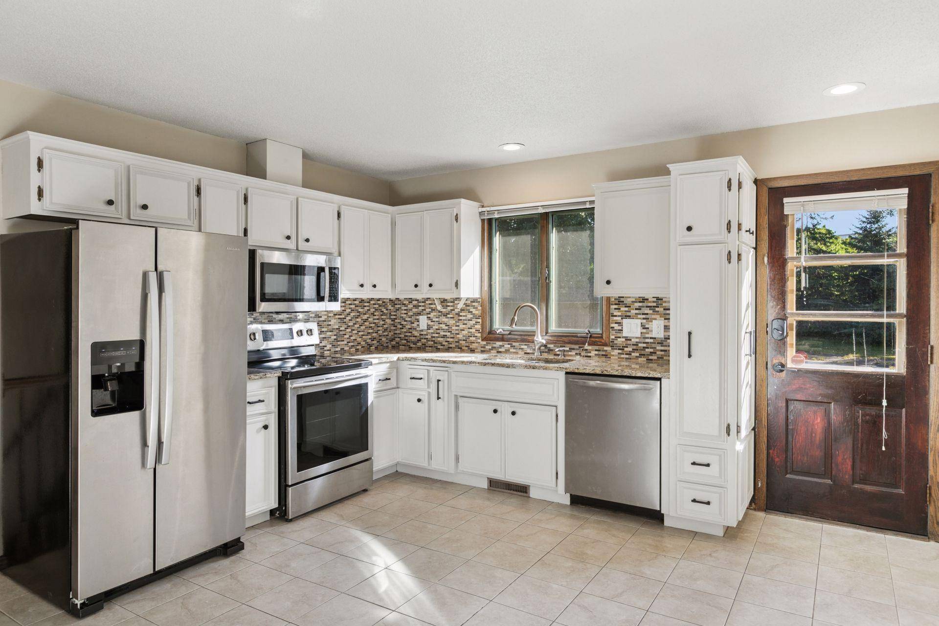 Edina, MN 55435,7207 Heatherton CIR