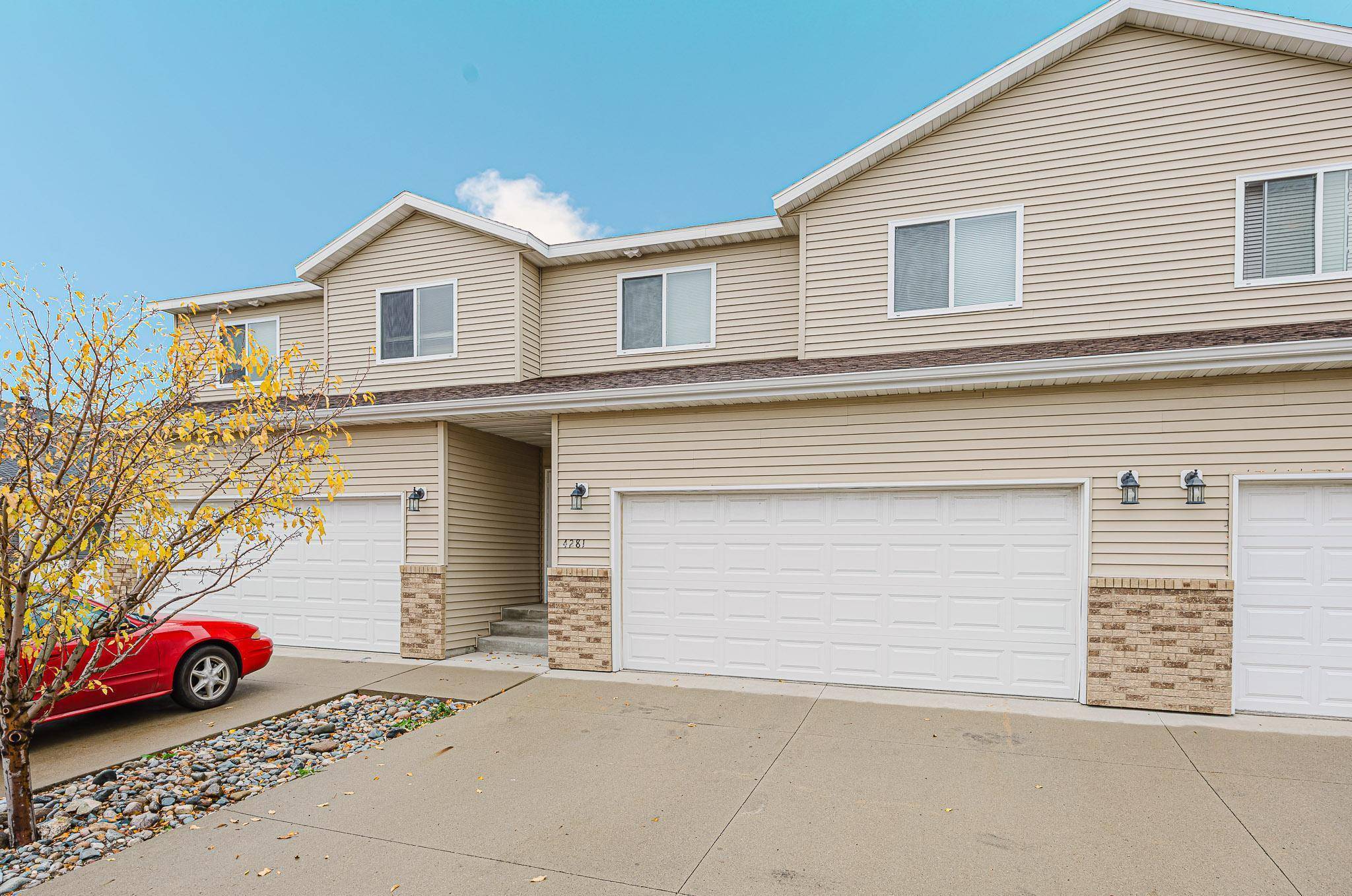 Fargo, ND 58104,4281 Estate DR S